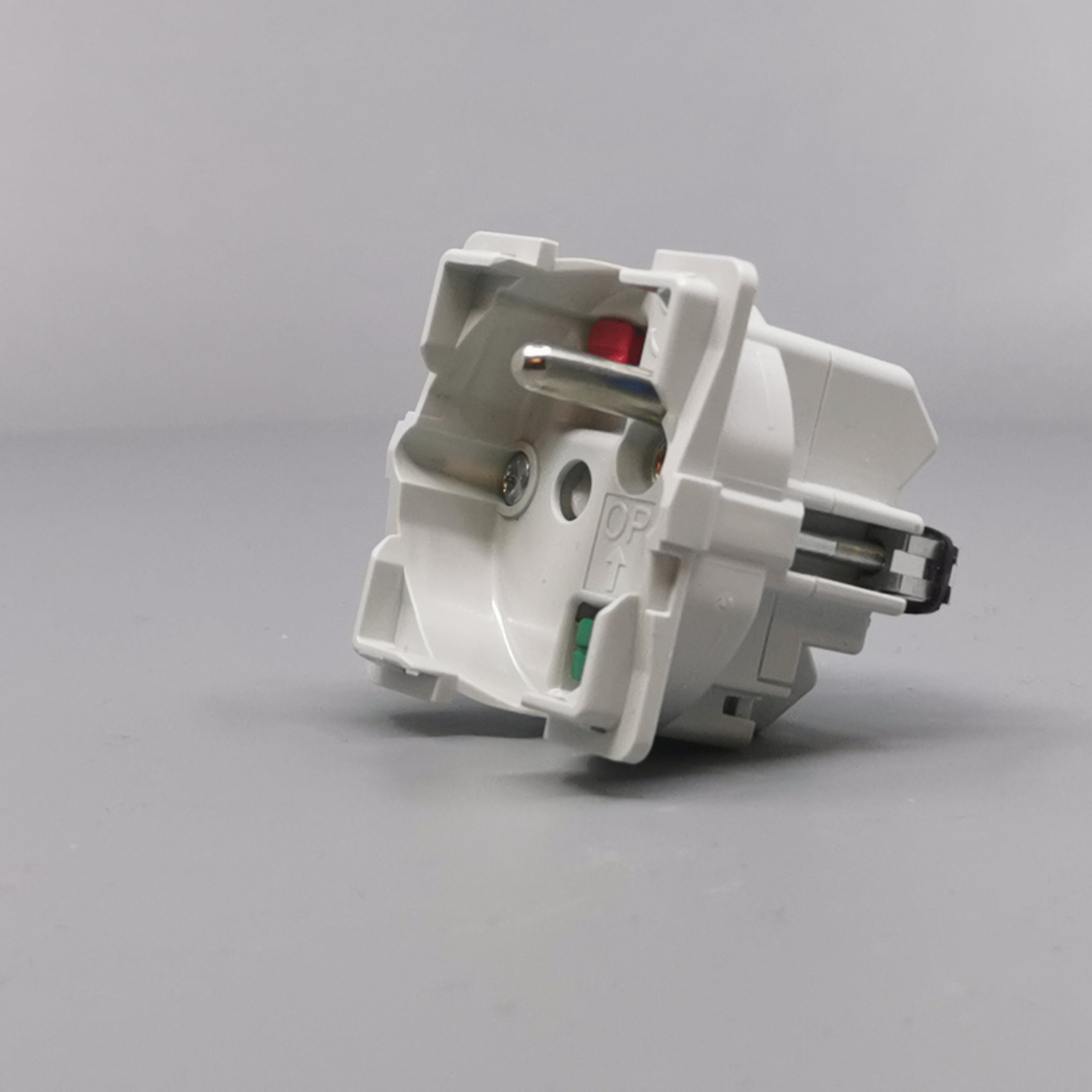 Fuga stikk. 2-pol med pindjord 1m uden afdækning