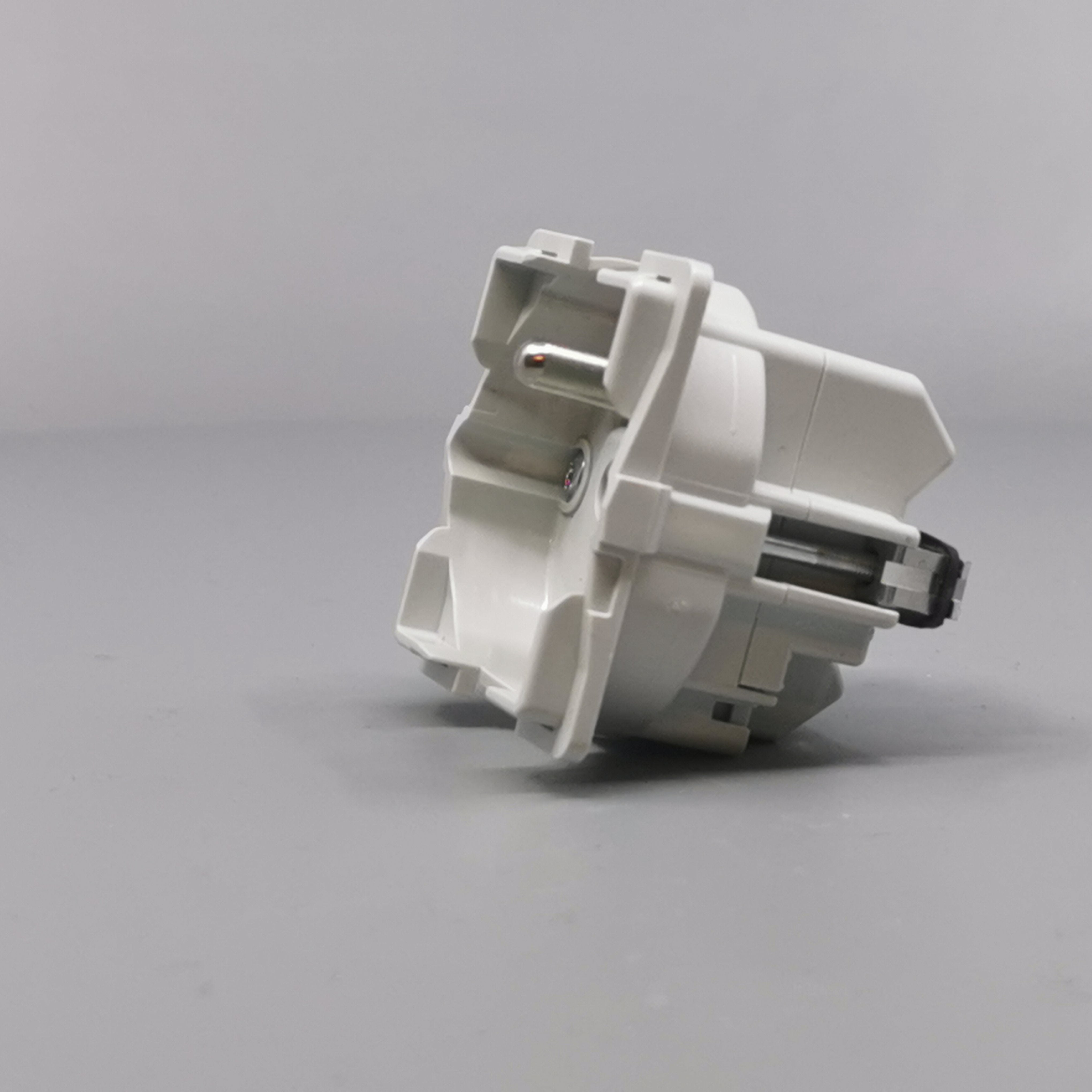 Fuga stikk. 2-pol med pindjord 1m uden afdækning