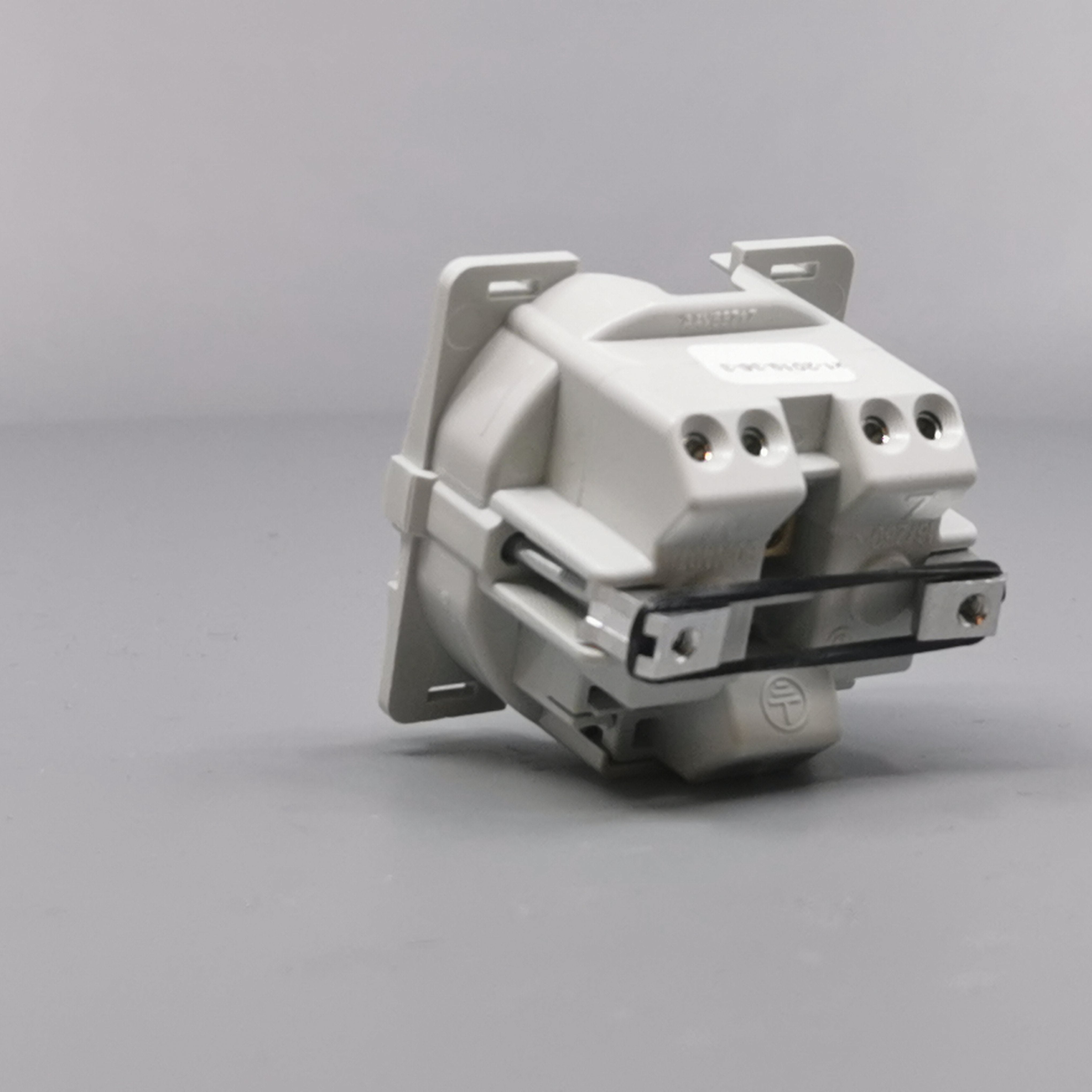 Fuga stikk. 2-pol med pindjord 1m uden afdækning