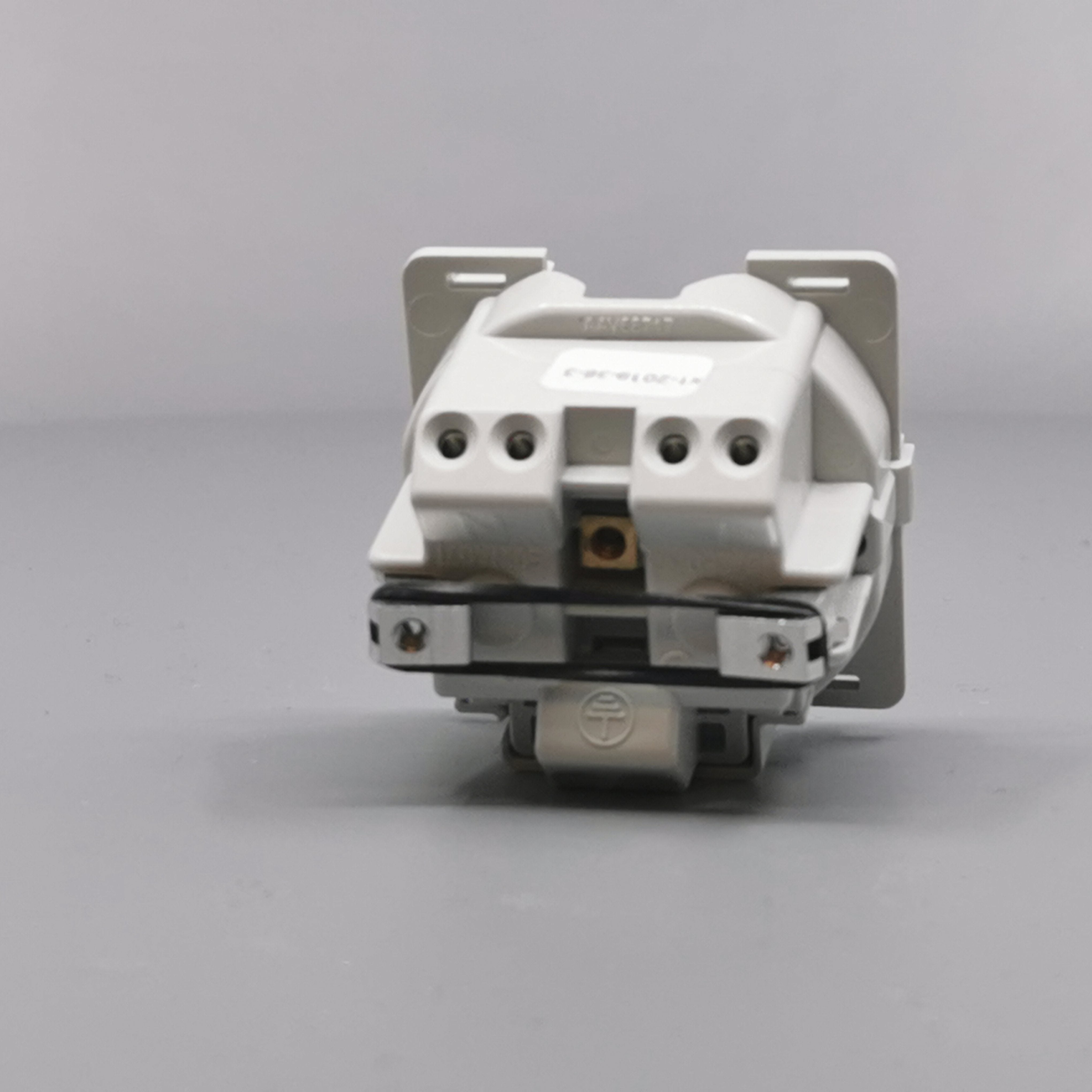 Fuga stikk. 2-pol med pindjord 1m uden afdækning