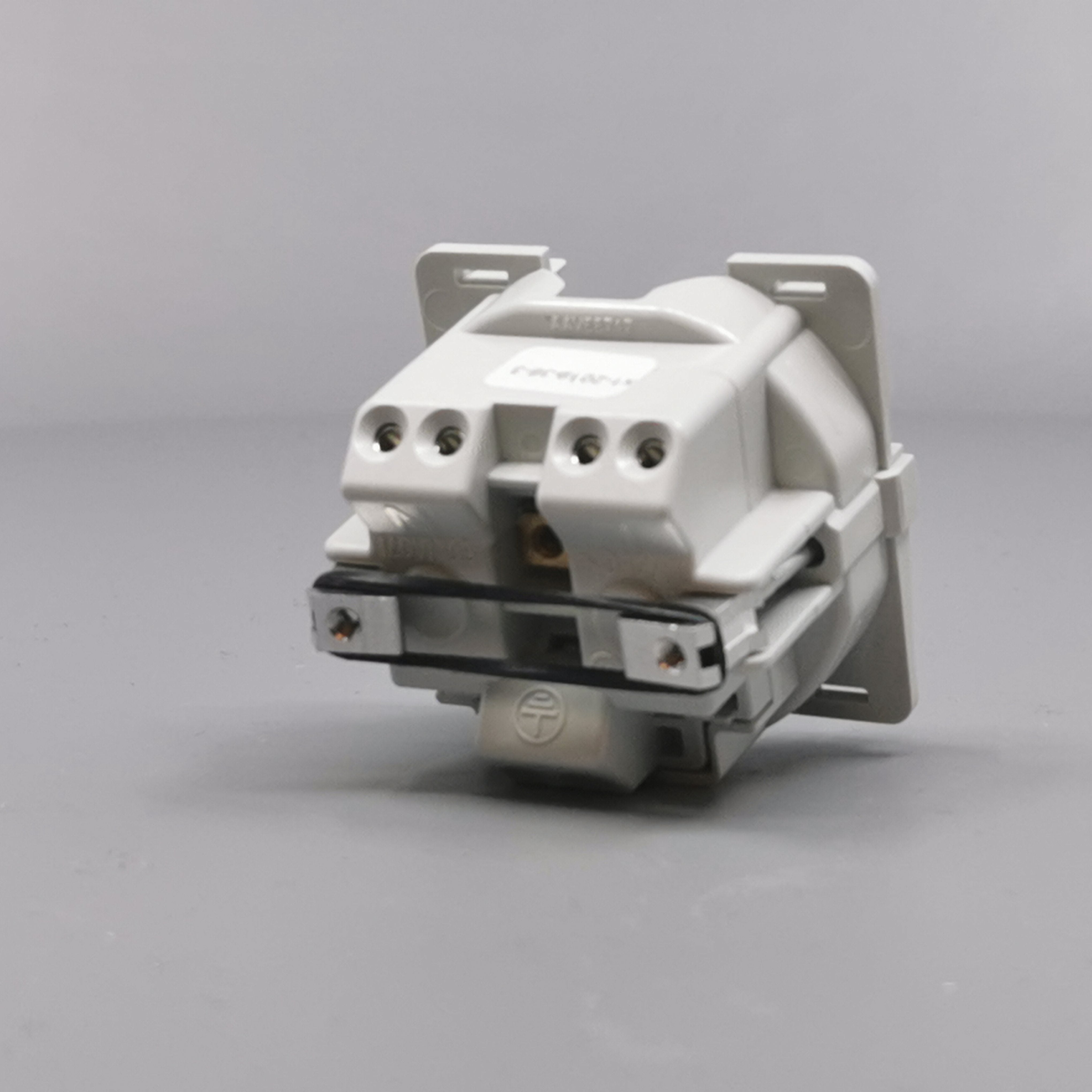 Fuga stikk. 2-pol med pindjord 1m uden afdækning