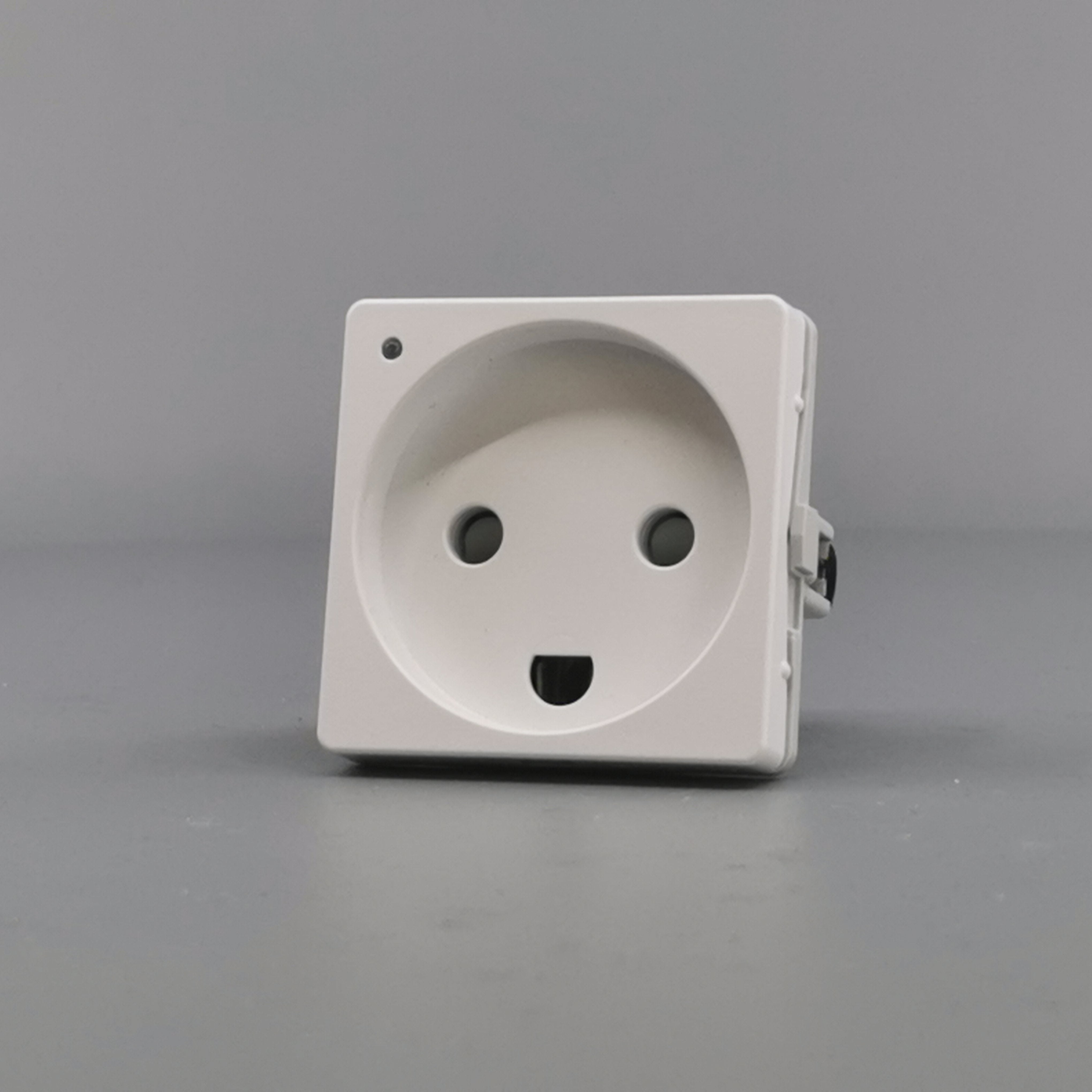 Fuga stikkontakt m. jord og LED lampe 1 modul - hvid