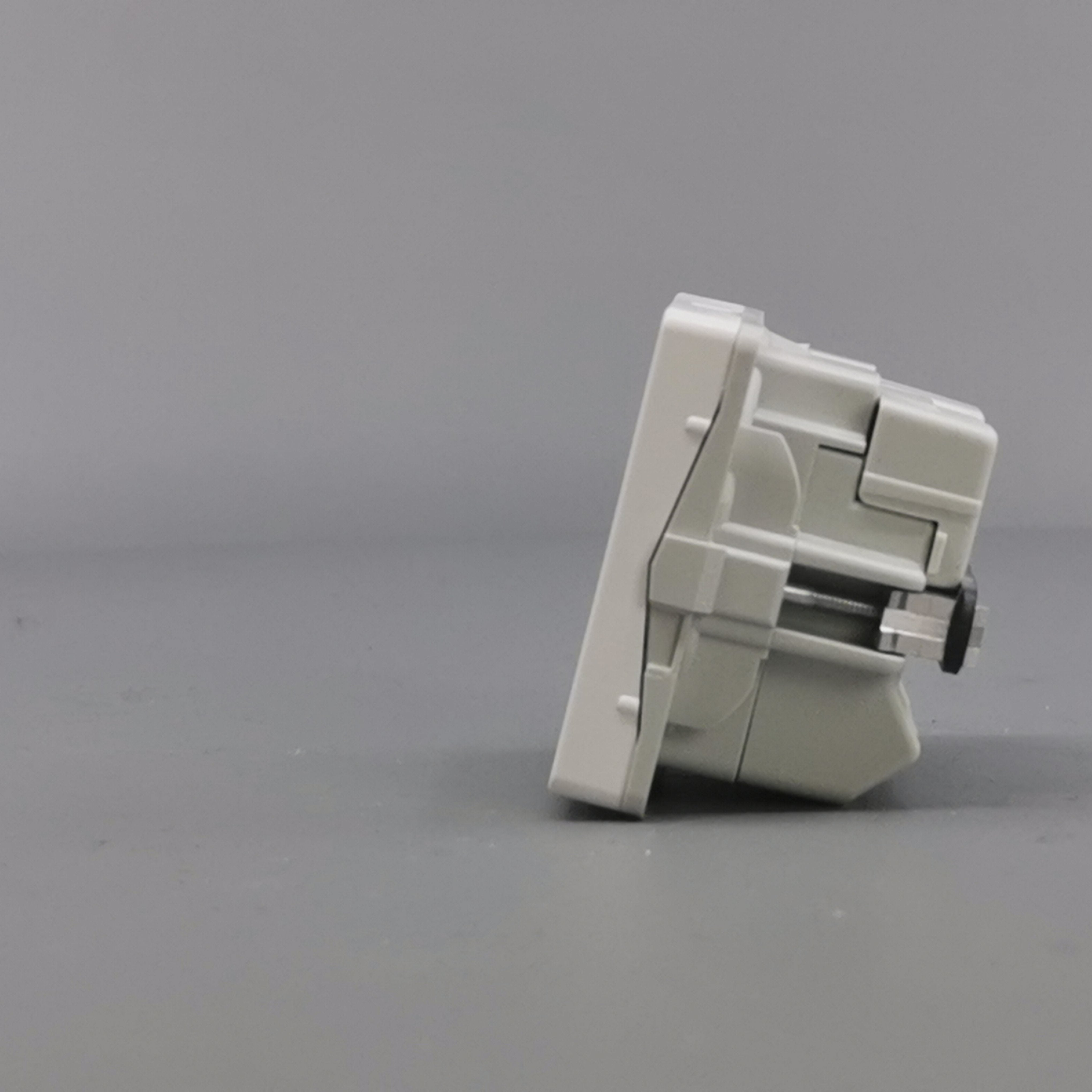 Fuga stikkontakt m. jord og LED lampe 1 modul - hvid