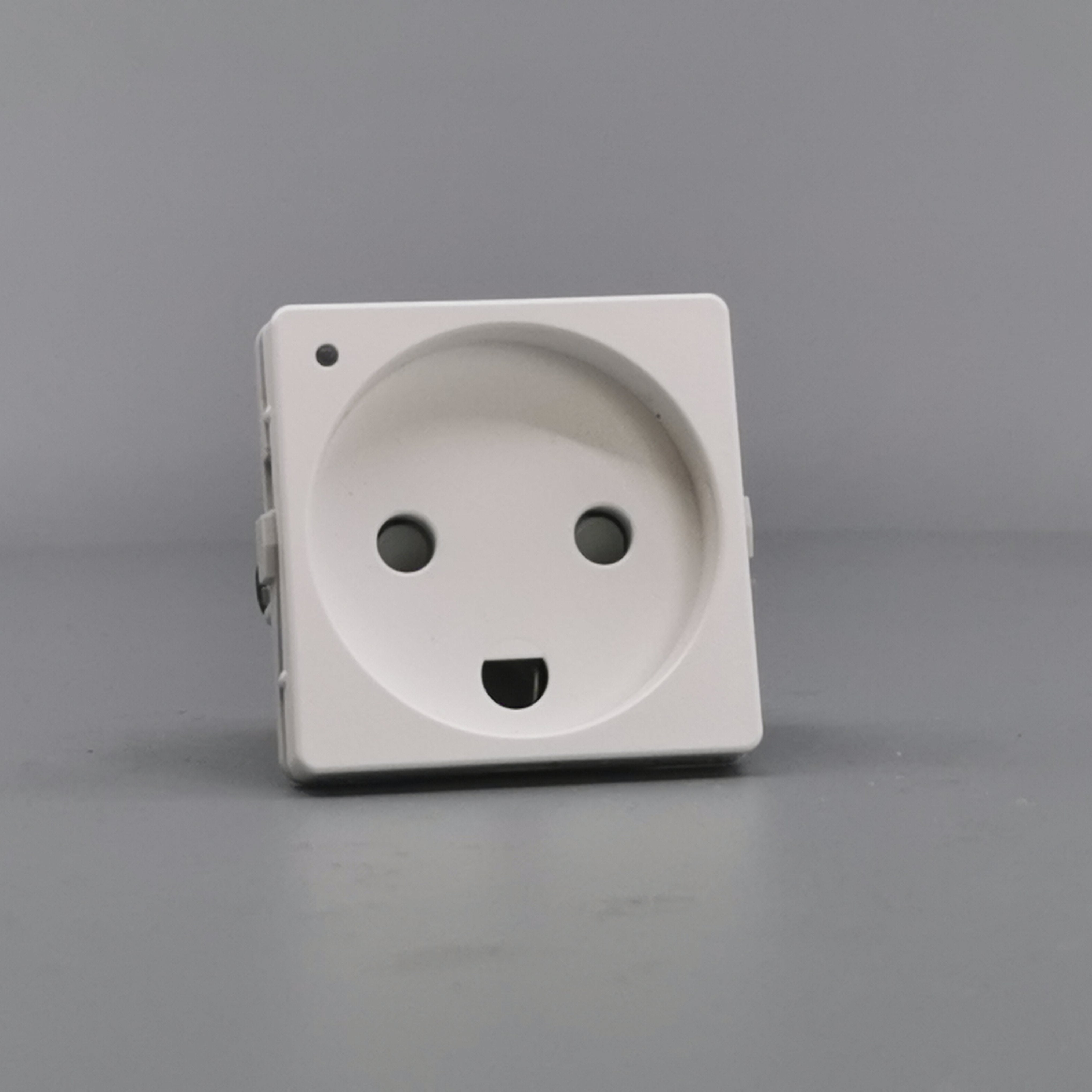 Fuga stikkontakt m. jord og LED lampe 1 modul - hvid