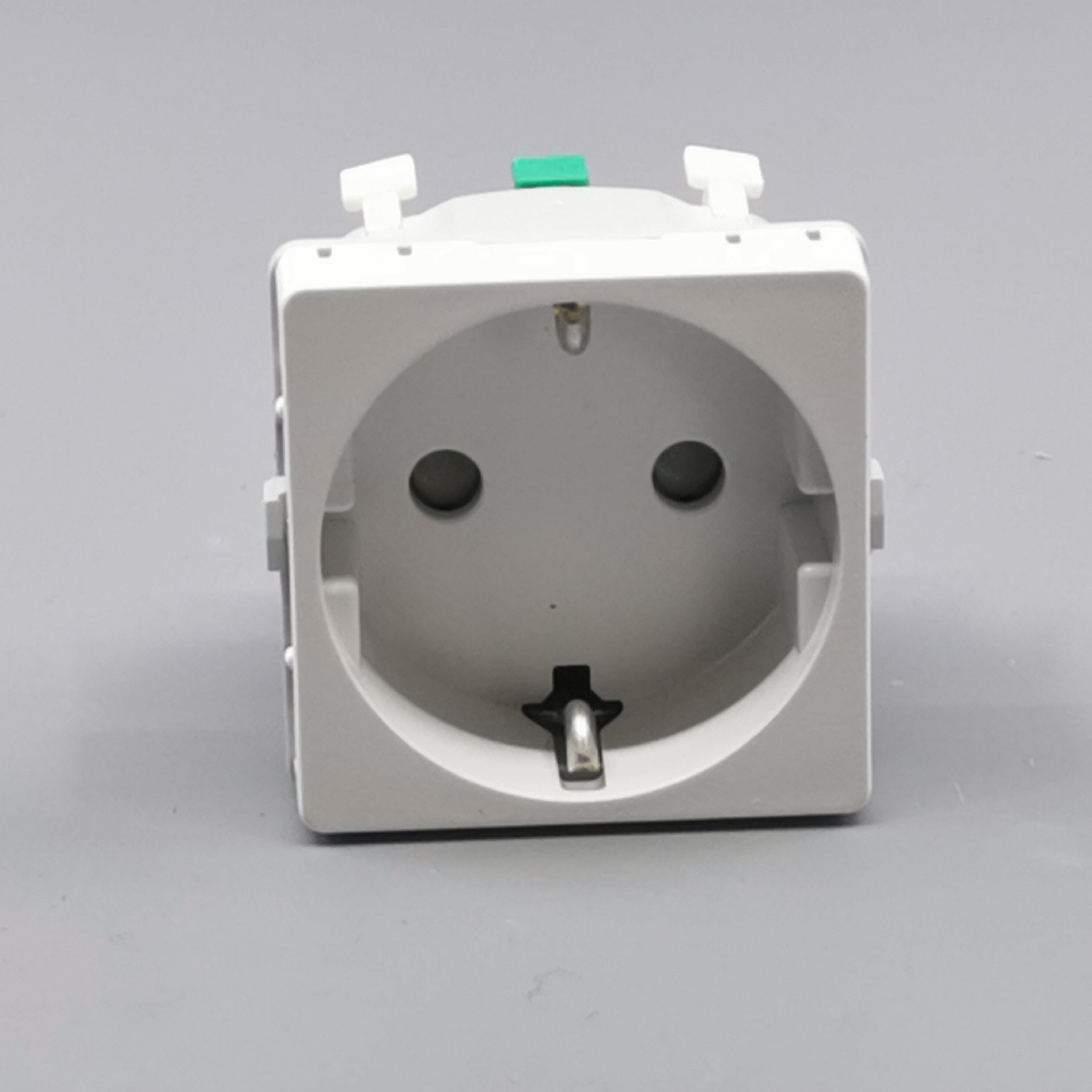 LK Fuga stikkontakt med sidejord 1m - hvid