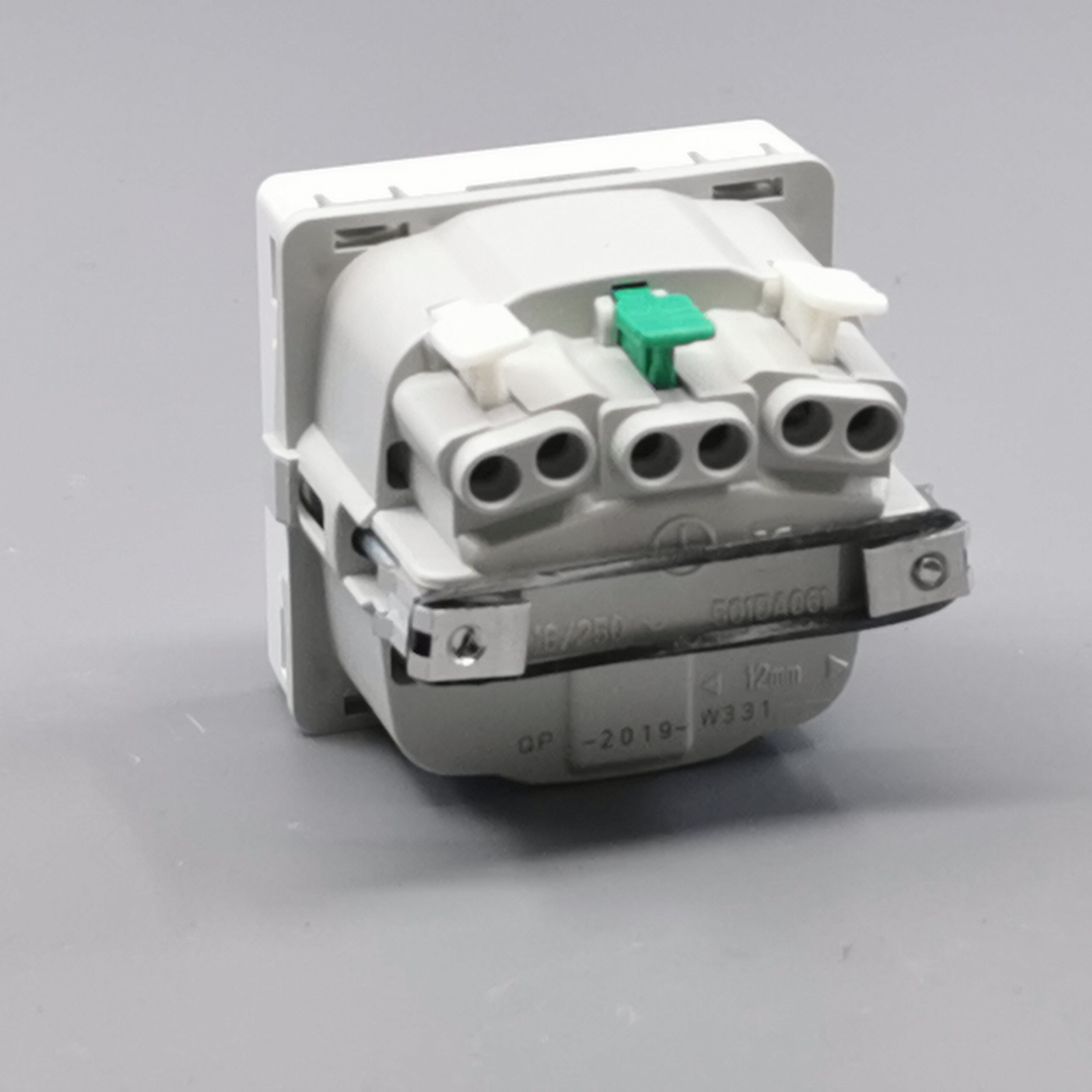 LK Fuga stikkontakt med sidejord 1m - hvid