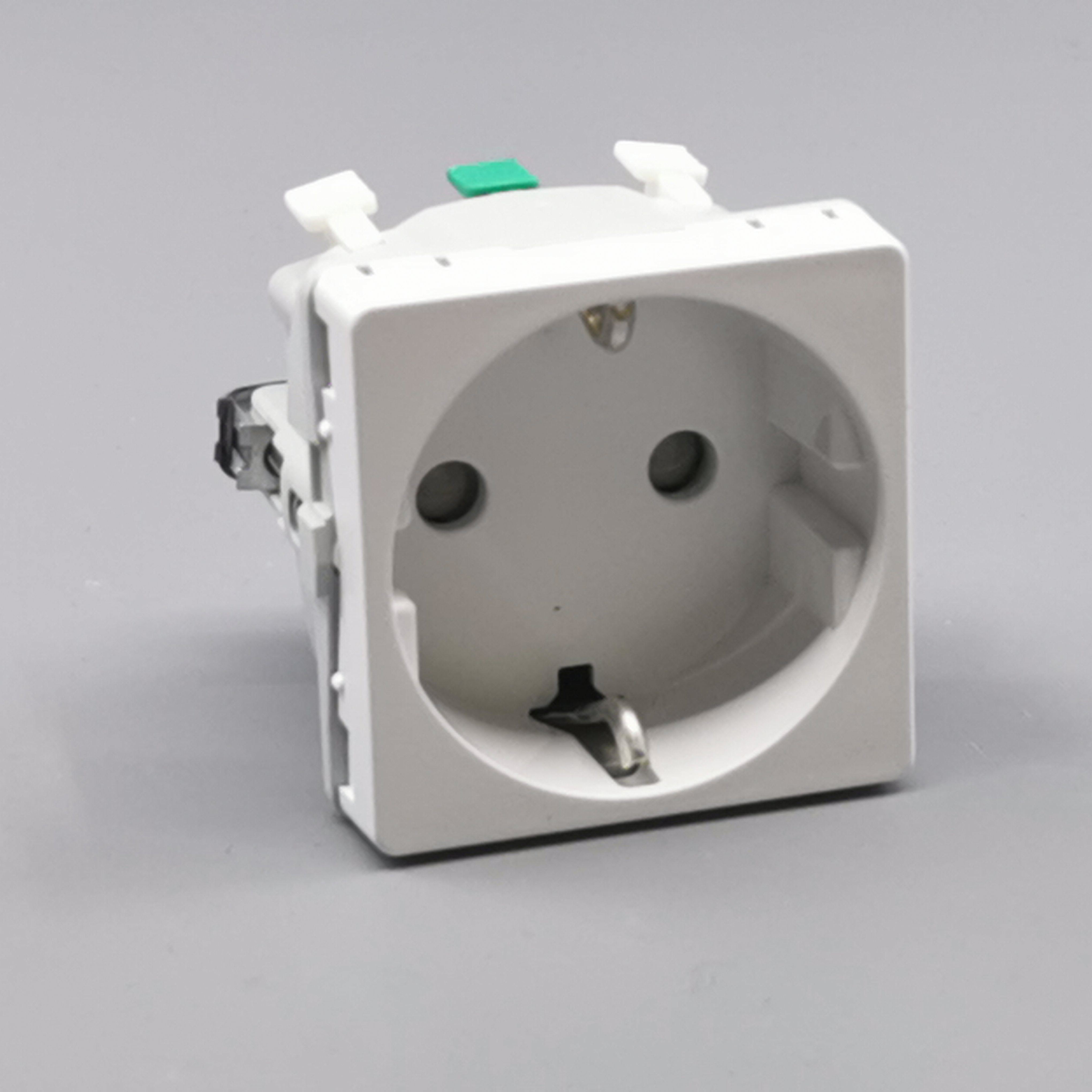 LK Fuga stikkontakt med sidejord 1m - hvid