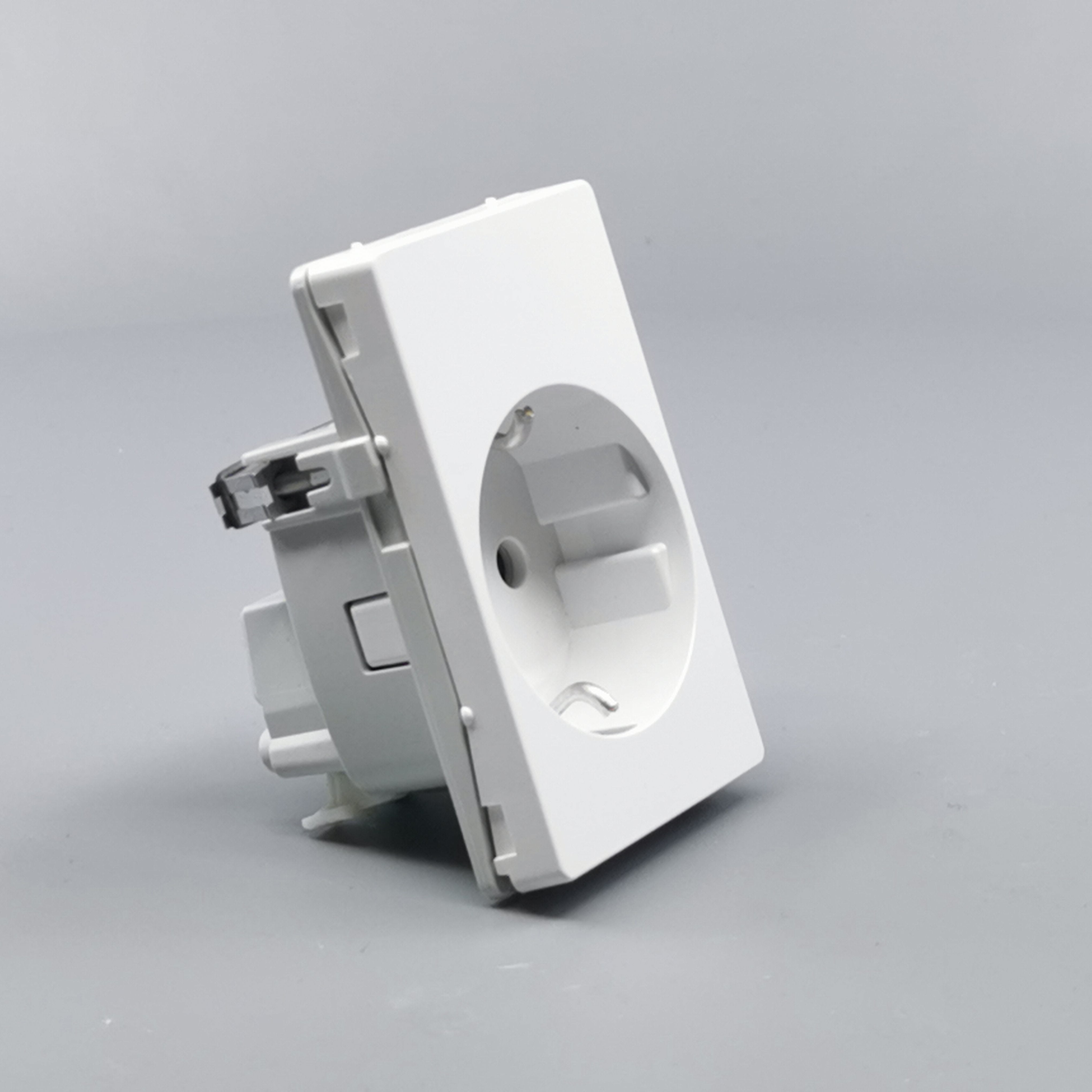 LK Fuga stikkontakt med sidejord 1½m - hvid