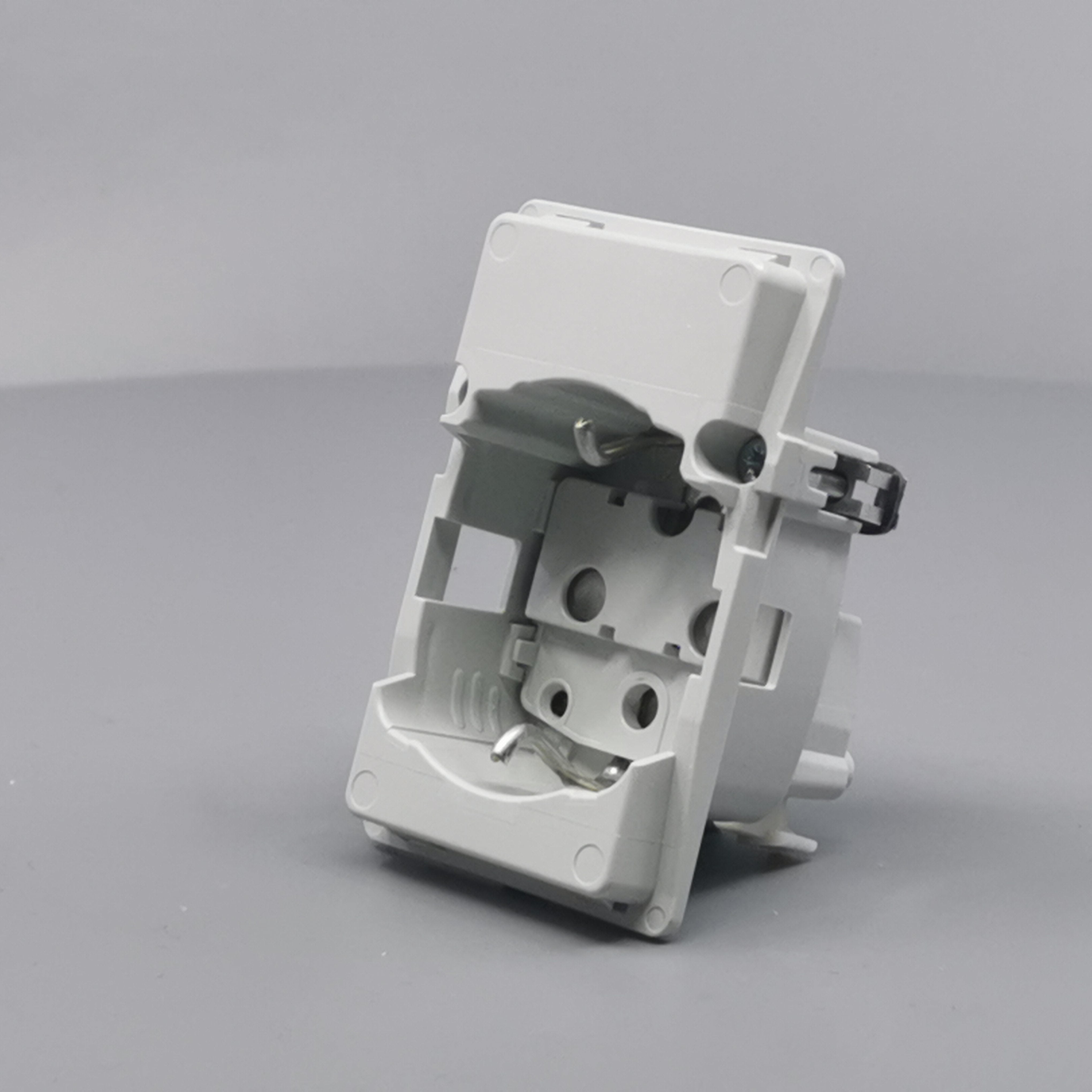 LK Fuga stikkontakt med sidejord 1½m - uden afdækning