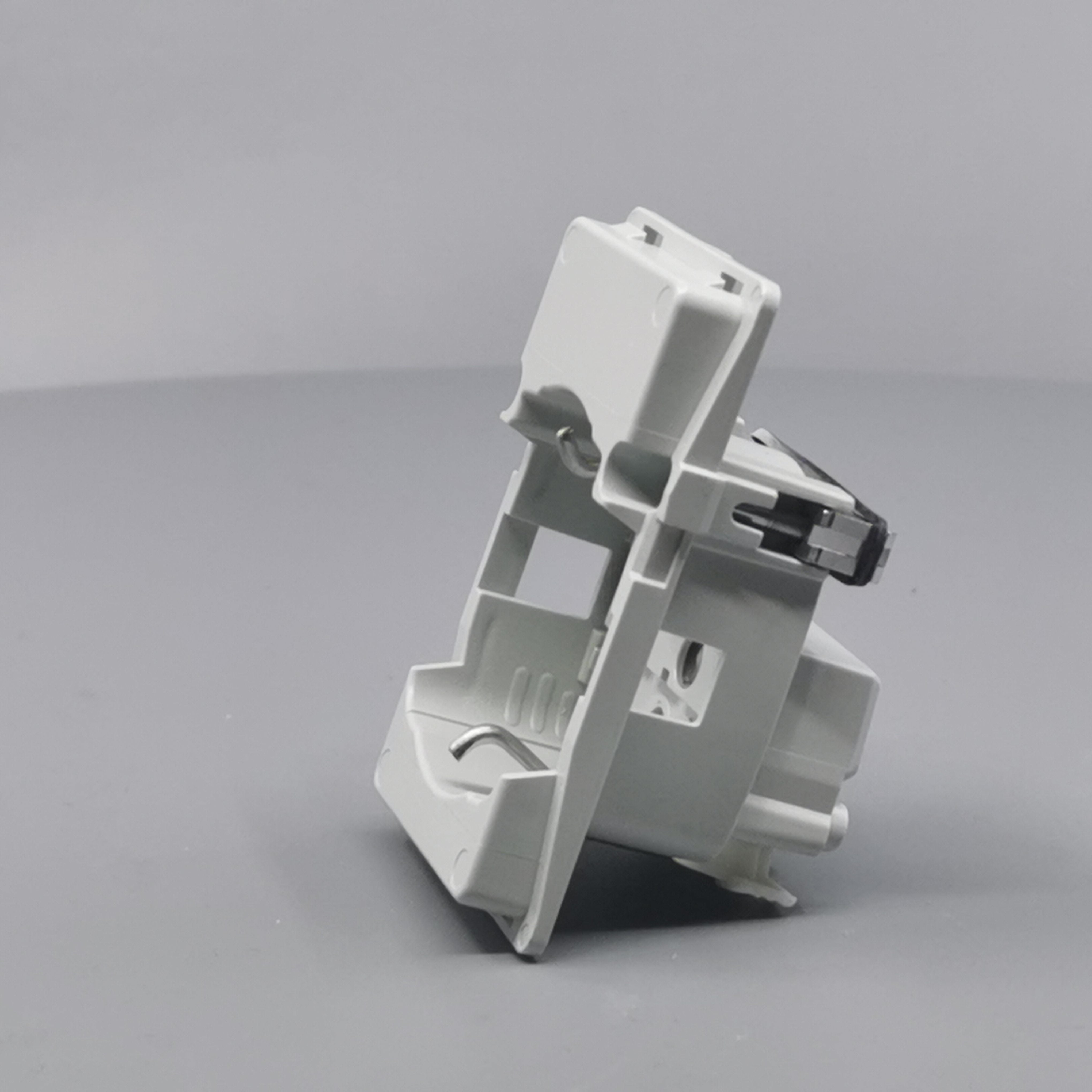 LK Fuga stikkontakt med sidejord 1½m - uden afdækning