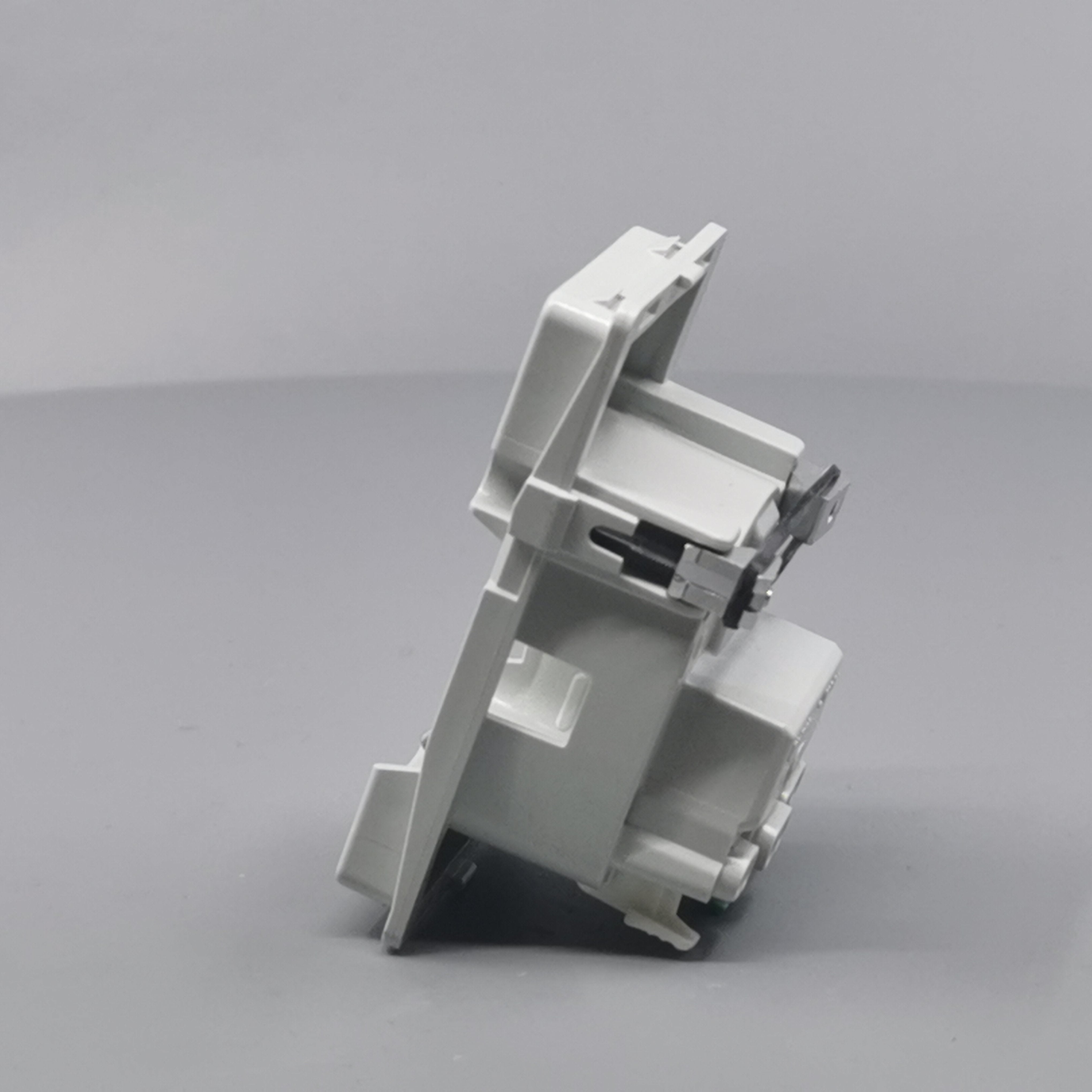 LK Fuga stikkontakt med sidejord 1½m - uden afdækning