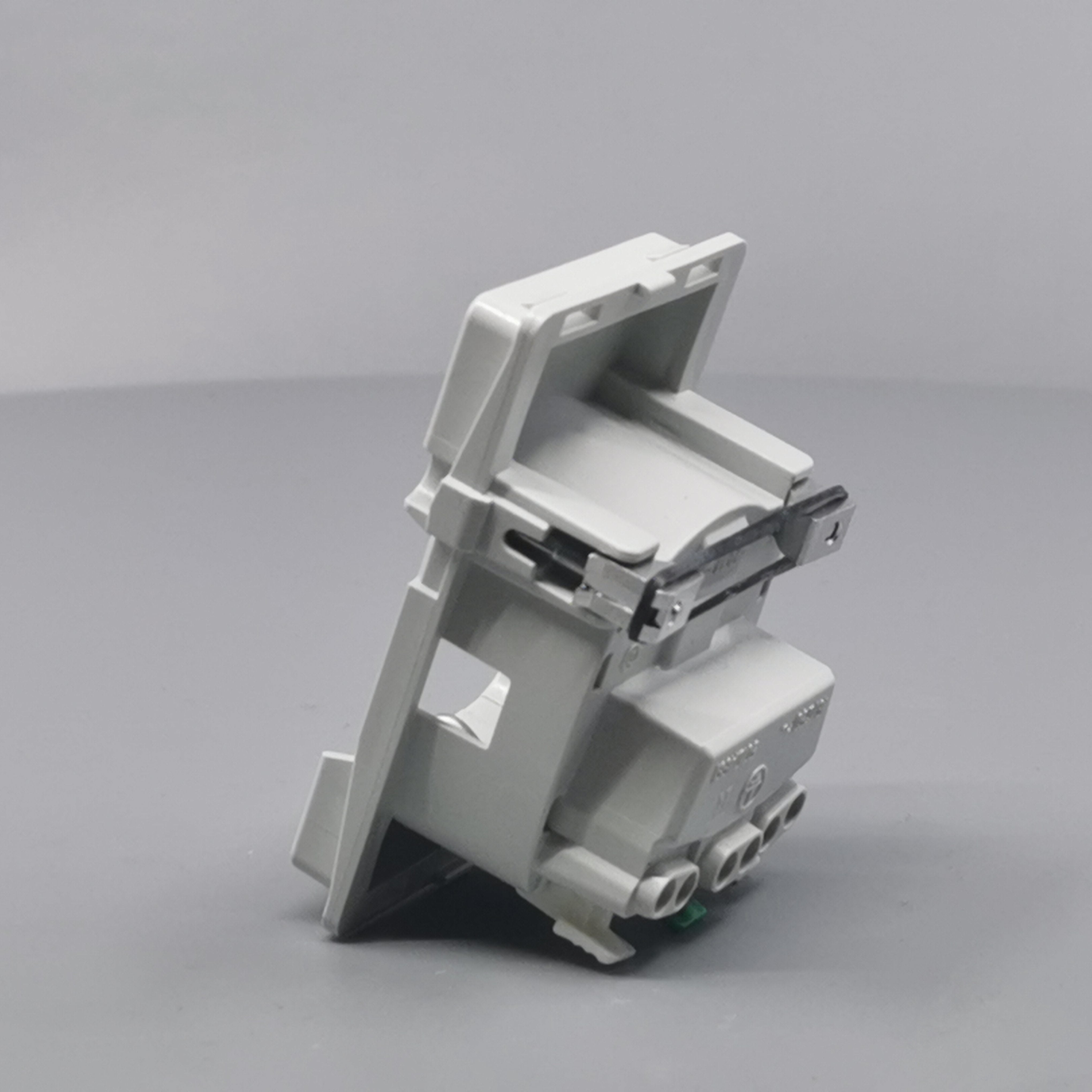 LK Fuga stikkontakt med sidejord 1½m - uden afdækning