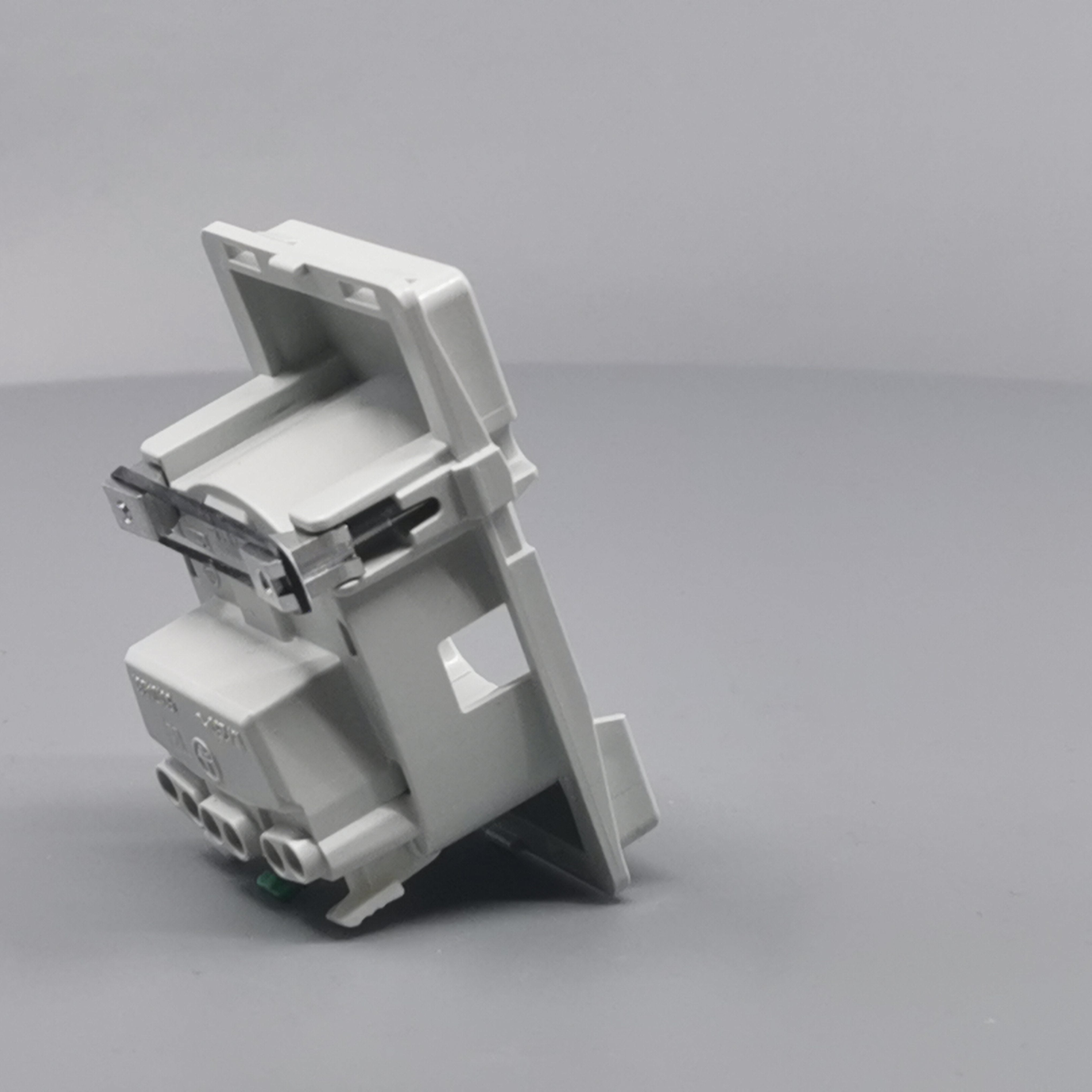 LK Fuga stikkontakt med sidejord 1½m - uden afdækning