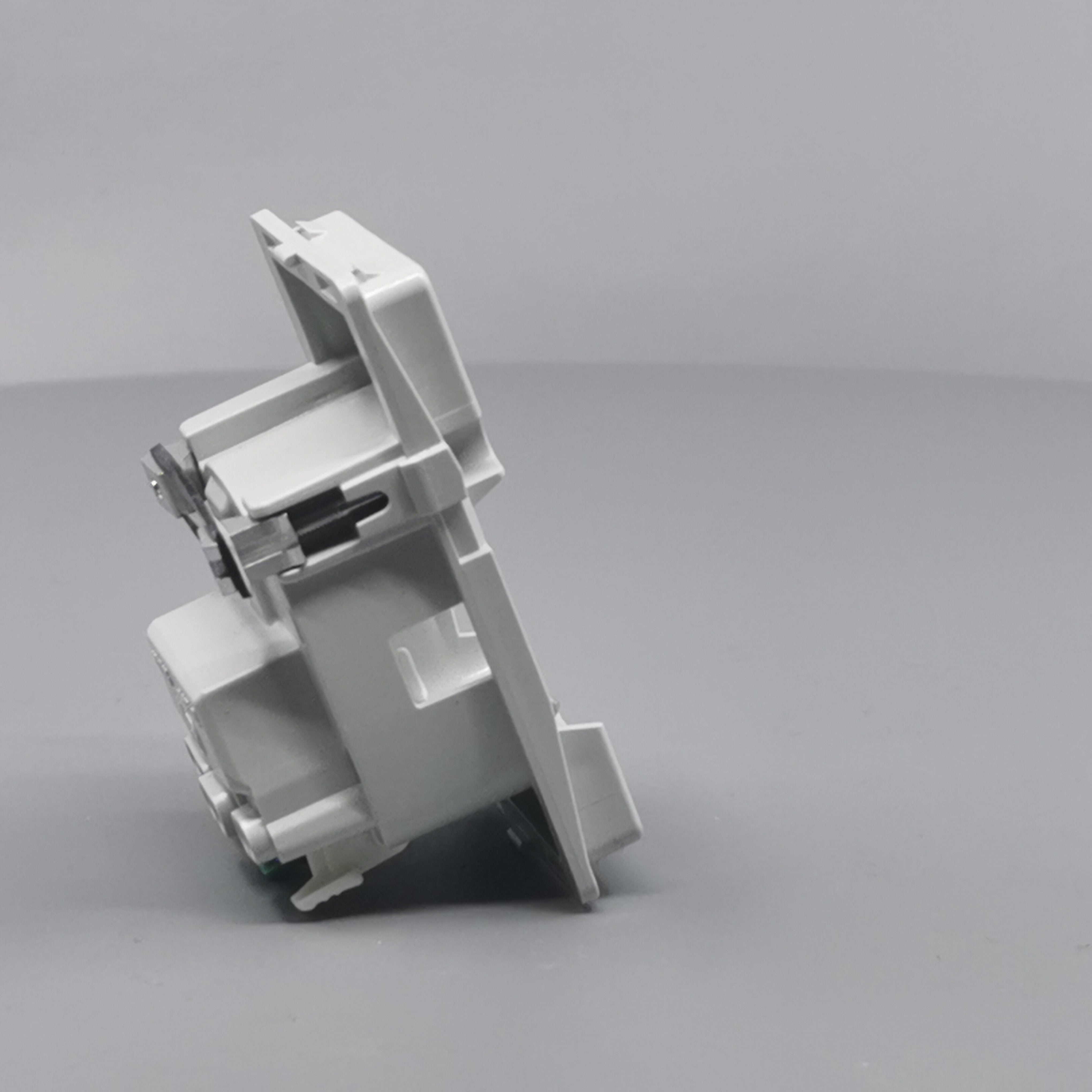 LK Fuga stikkontakt med sidejord 1½m - uden afdækning