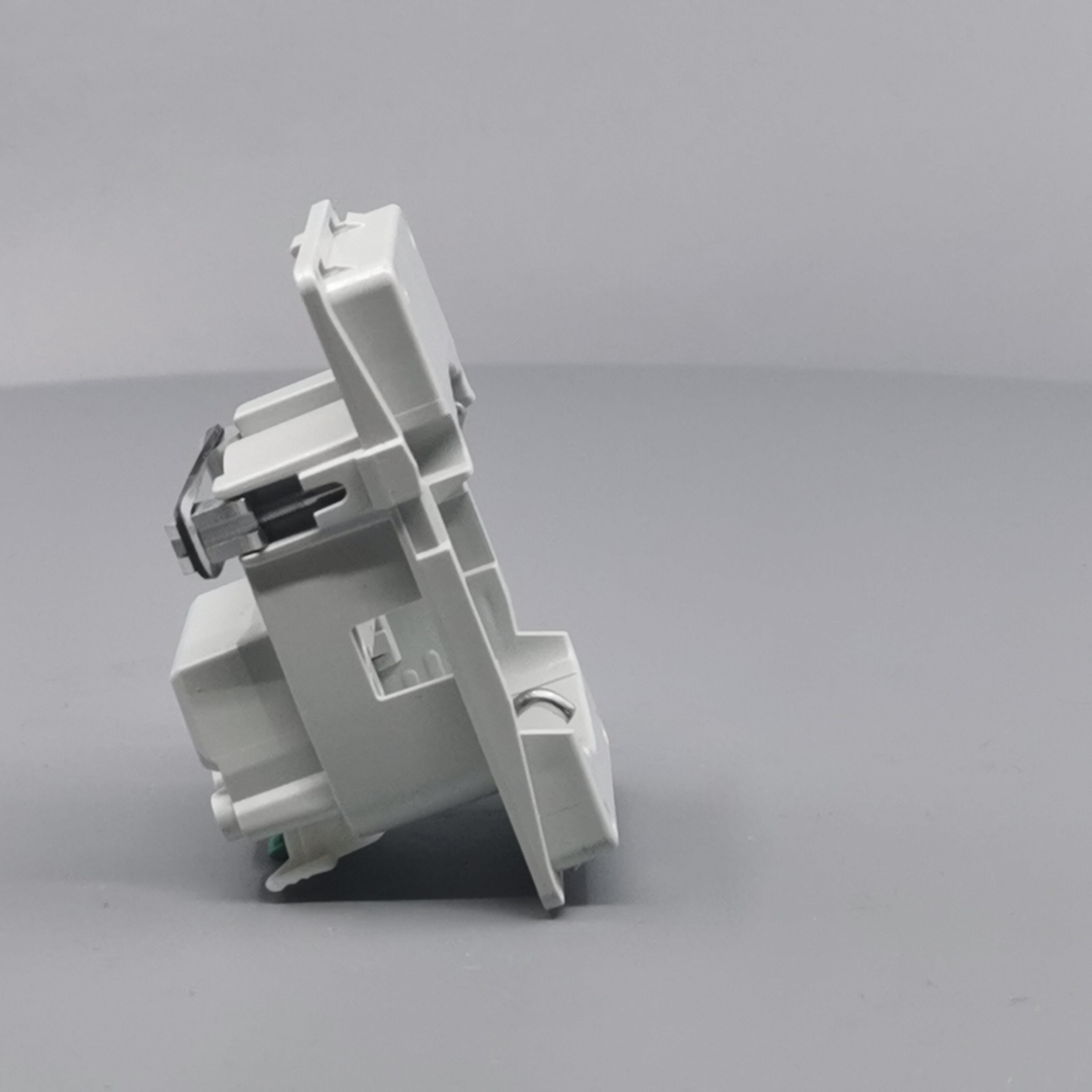 LK Fuga stikkontakt med sidejord 1½m - uden afdækning