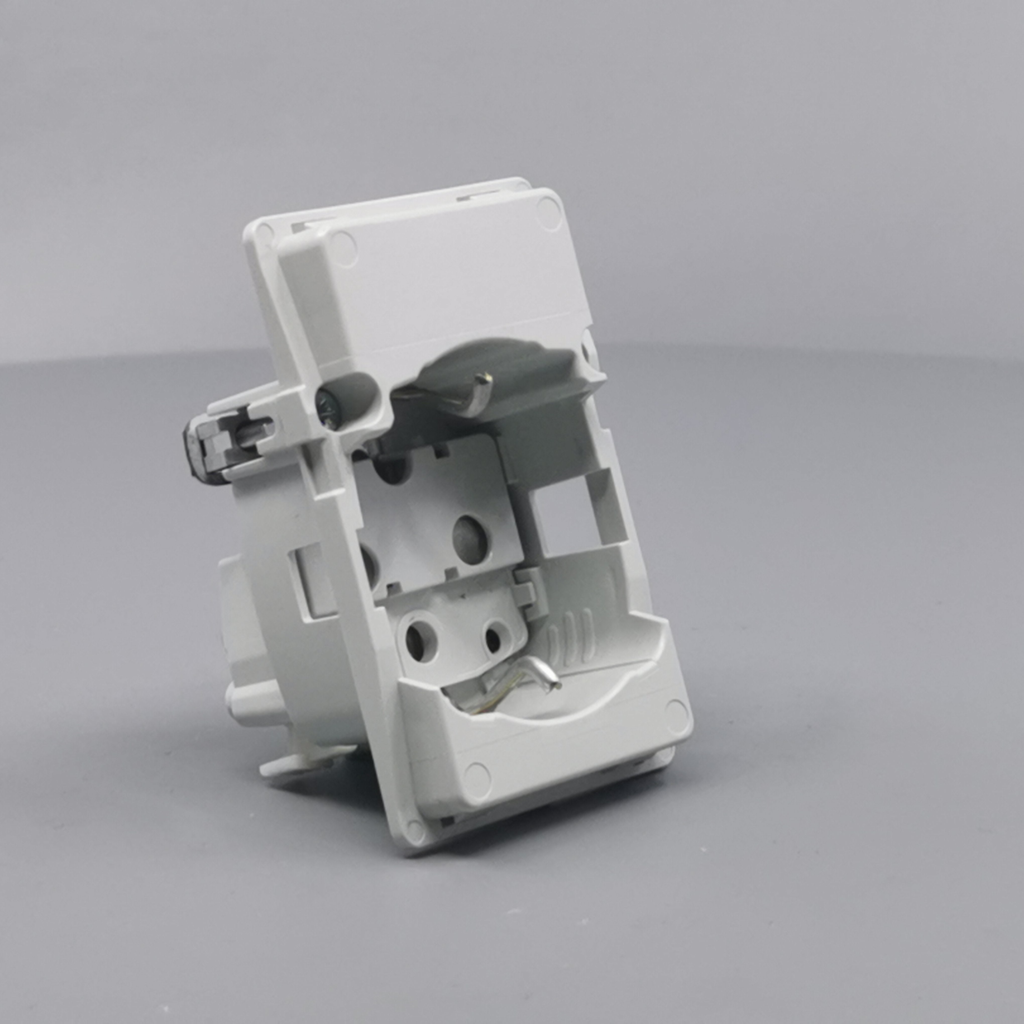 LK Fuga stikkontakt med sidejord 1½m - uden afdækning