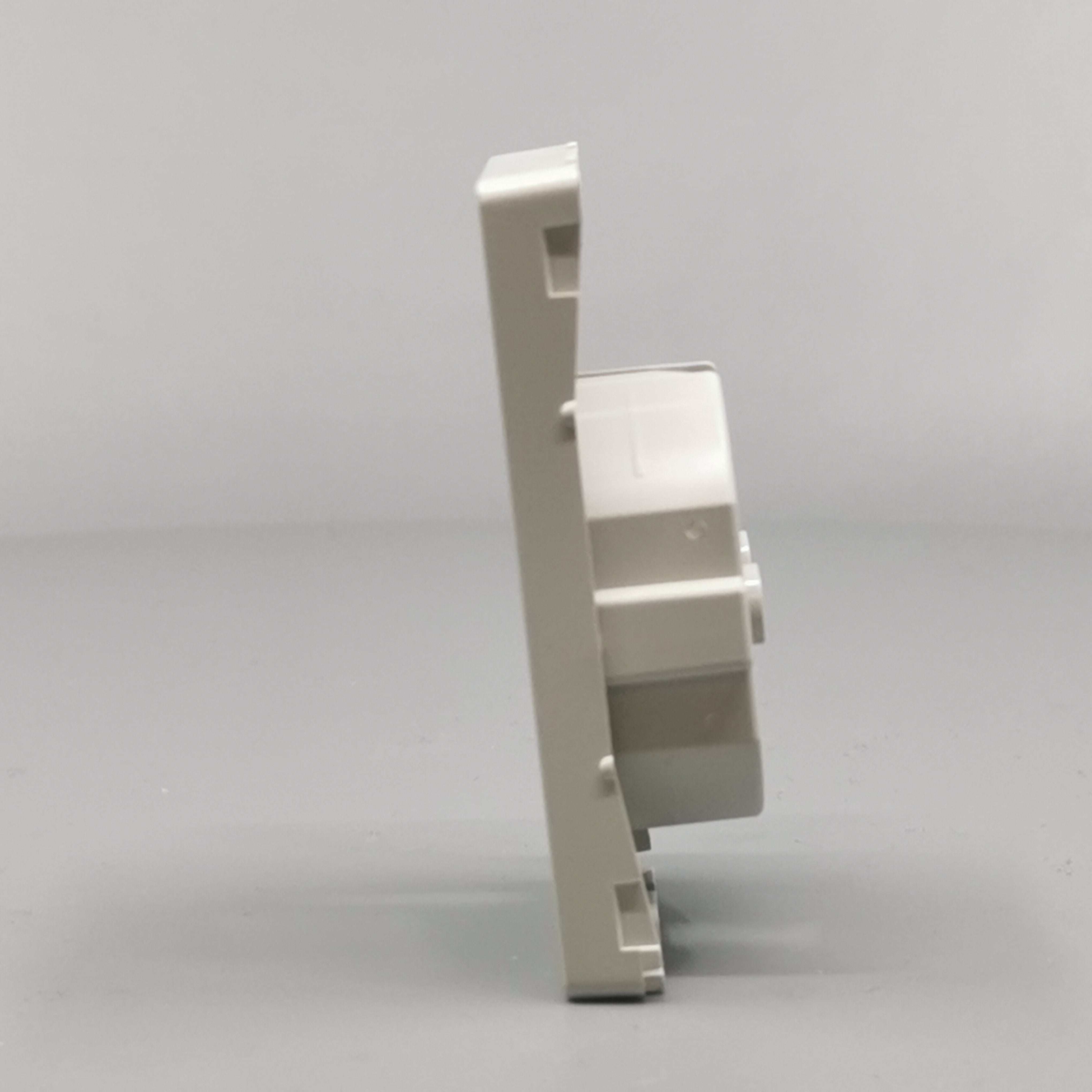 LK Fuga afdækning til 1½m stikkontakt med sidejord - lysegrå