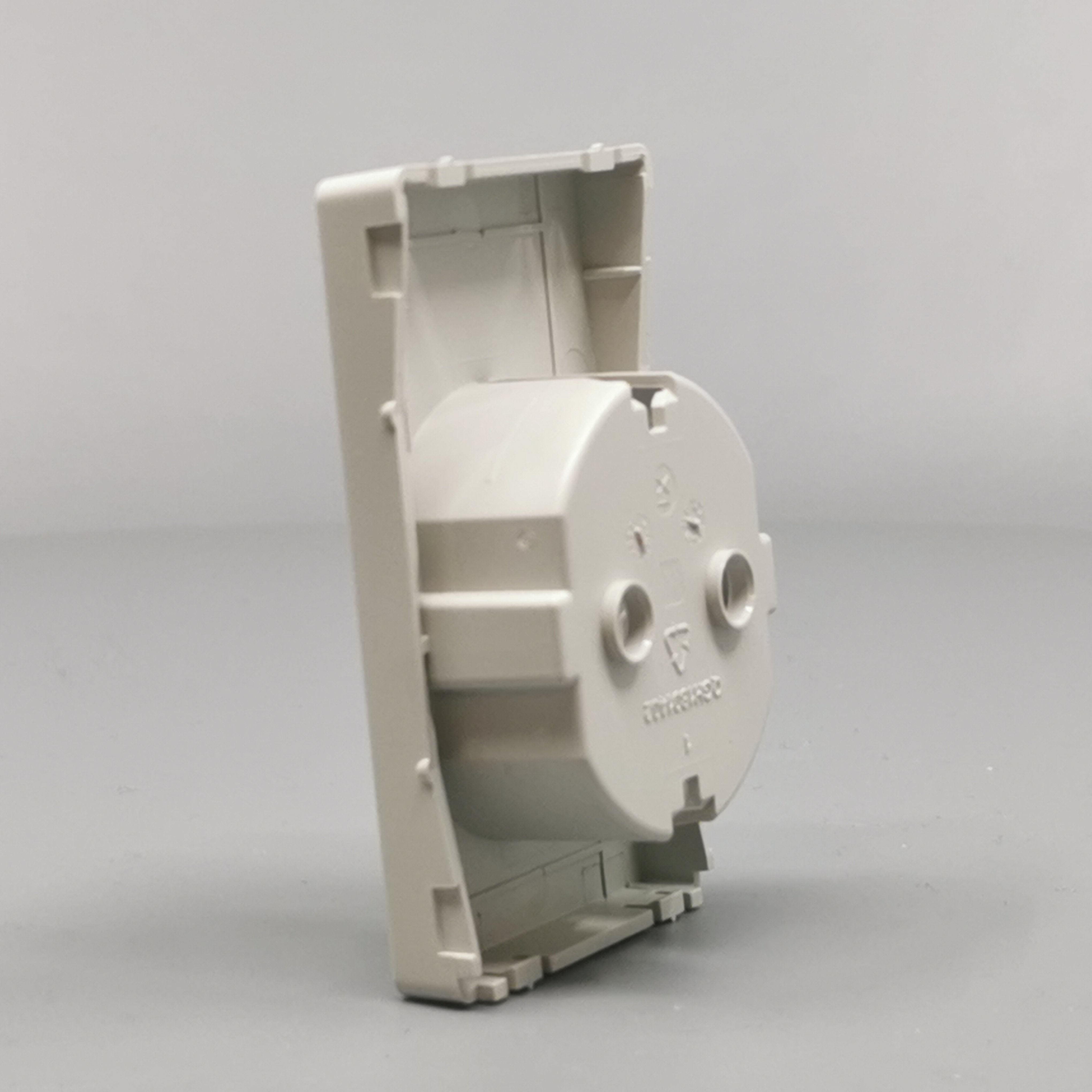 LK Fuga afdækning til 1½m stikkontakt med sidejord - lysegrå