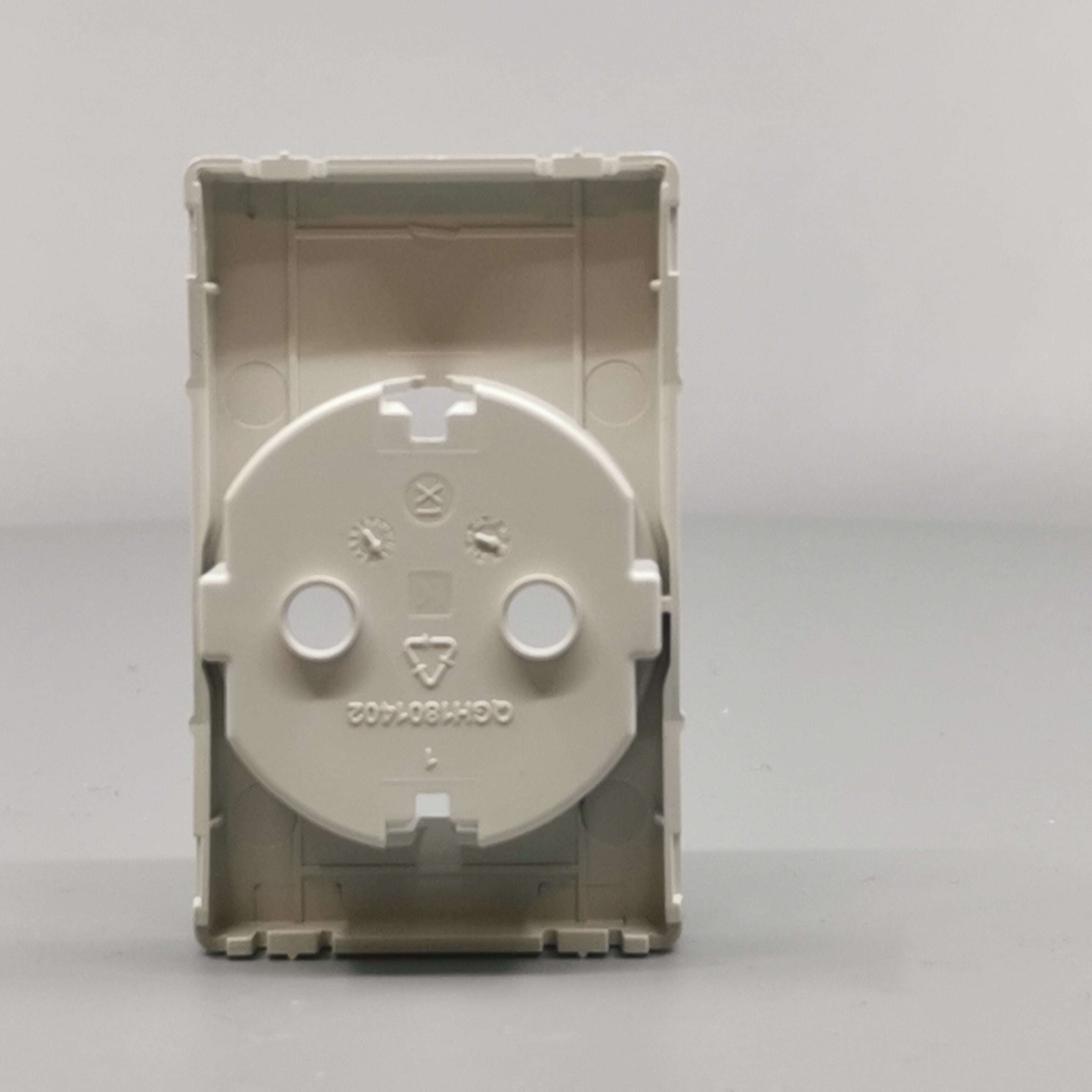 LK Fuga afdækning til 1½m stikkontakt med sidejord - lysegrå