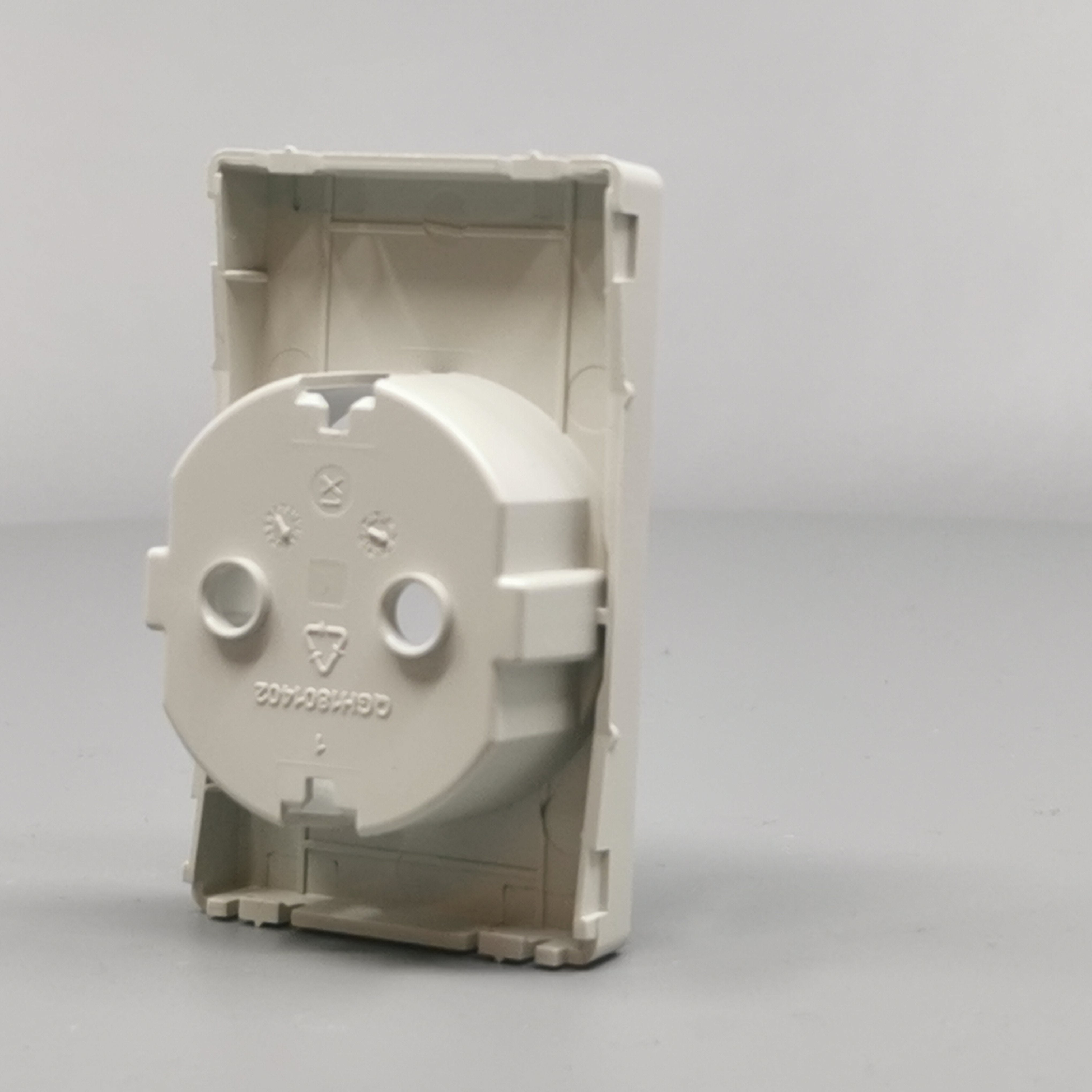 LK Fuga afdækning til 1½m stikkontakt med sidejord - lysegrå