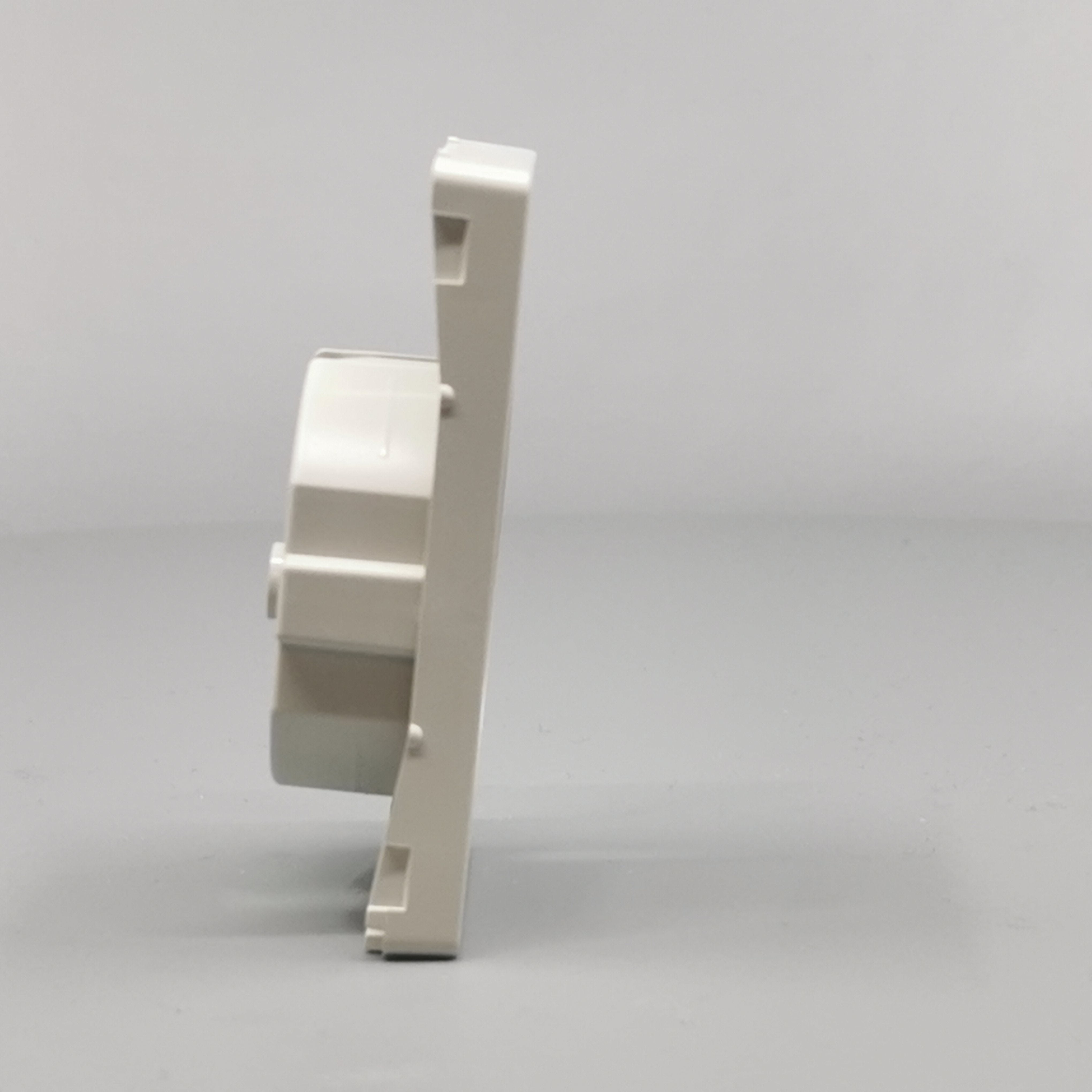 LK Fuga afdækning til 1½m stikkontakt med sidejord - lysegrå