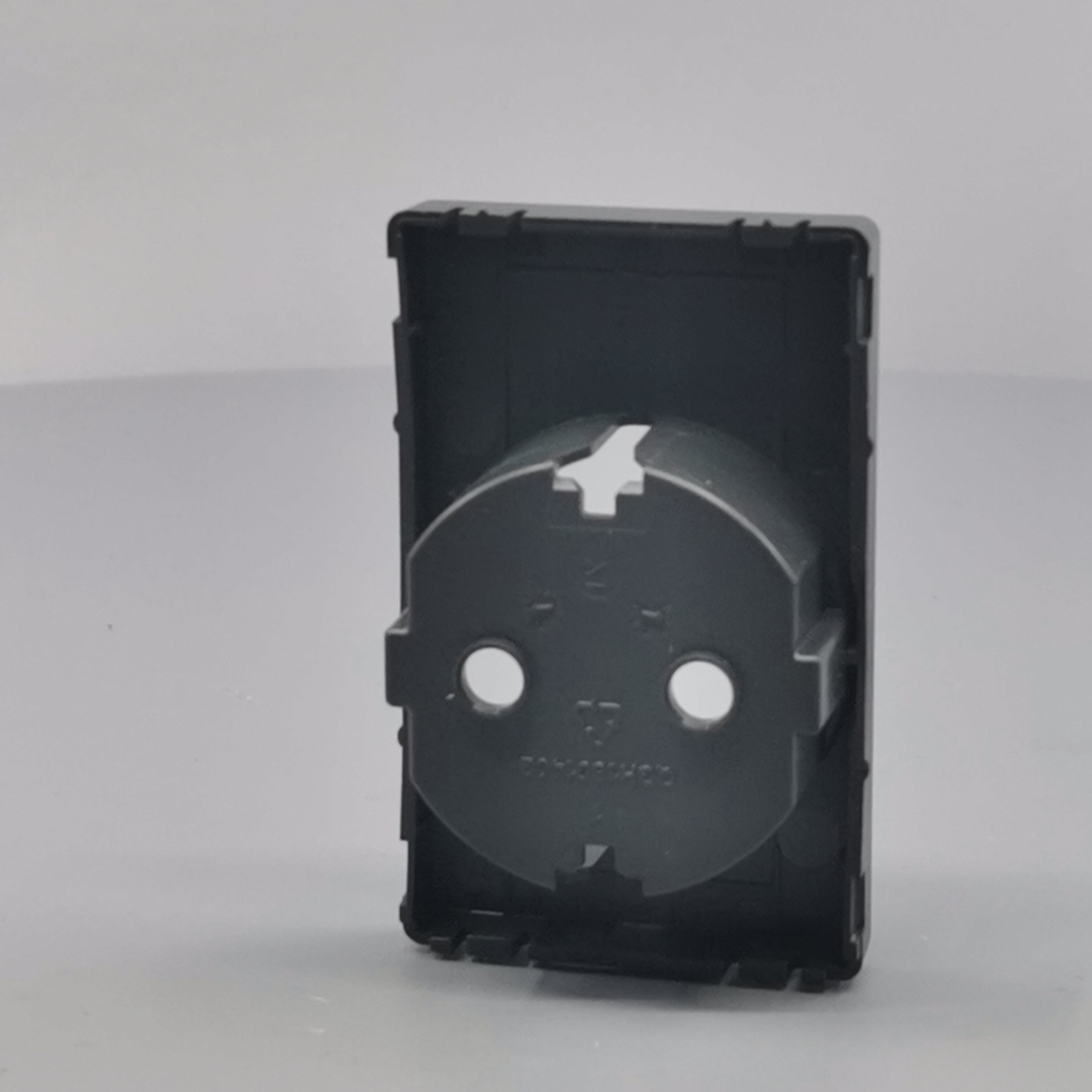 LK Fuga afdækning til 1½m stikkontakt med sidejord - koksgrå