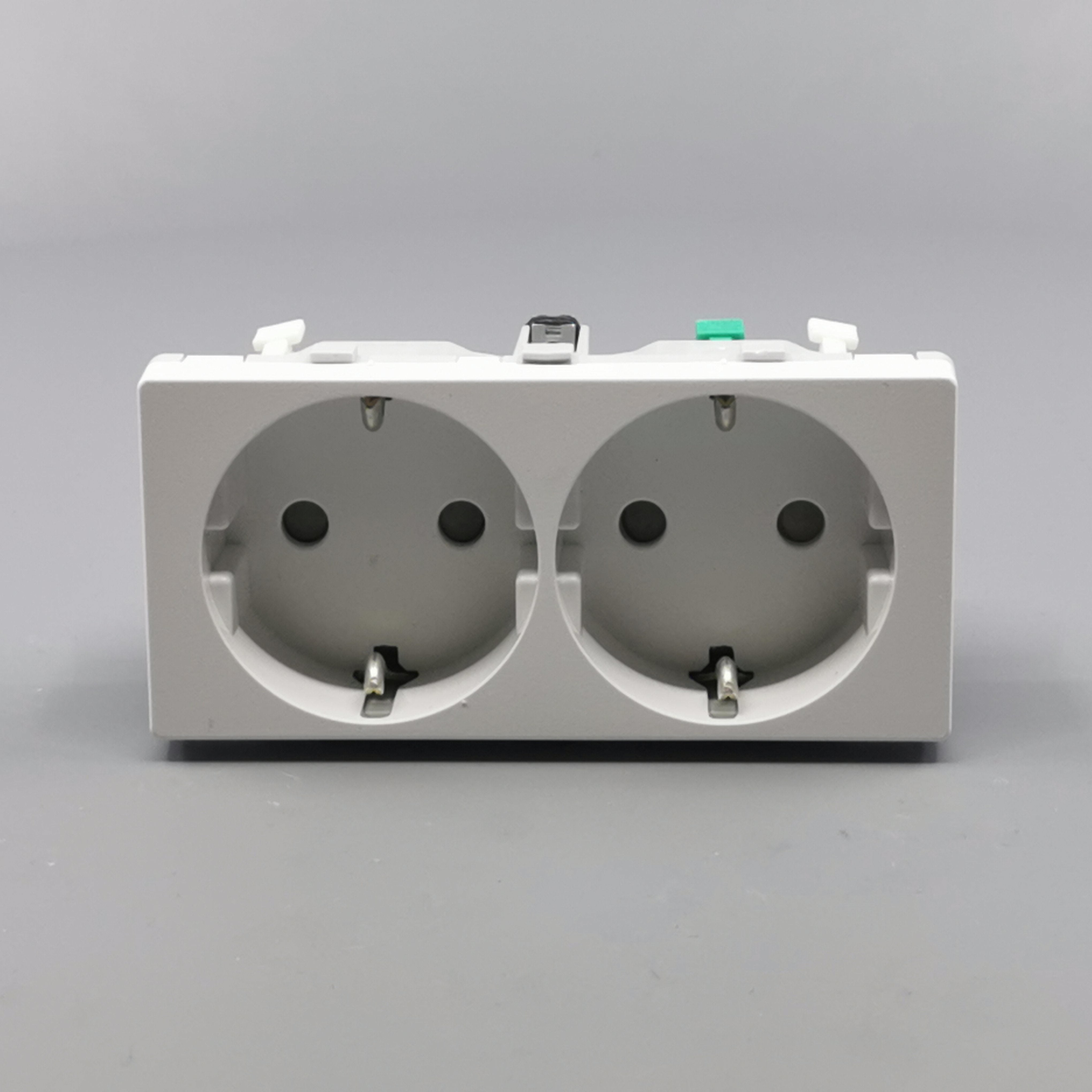 FUGA SIDE JORD DOBBELT STIKKONTAKT 2M HV