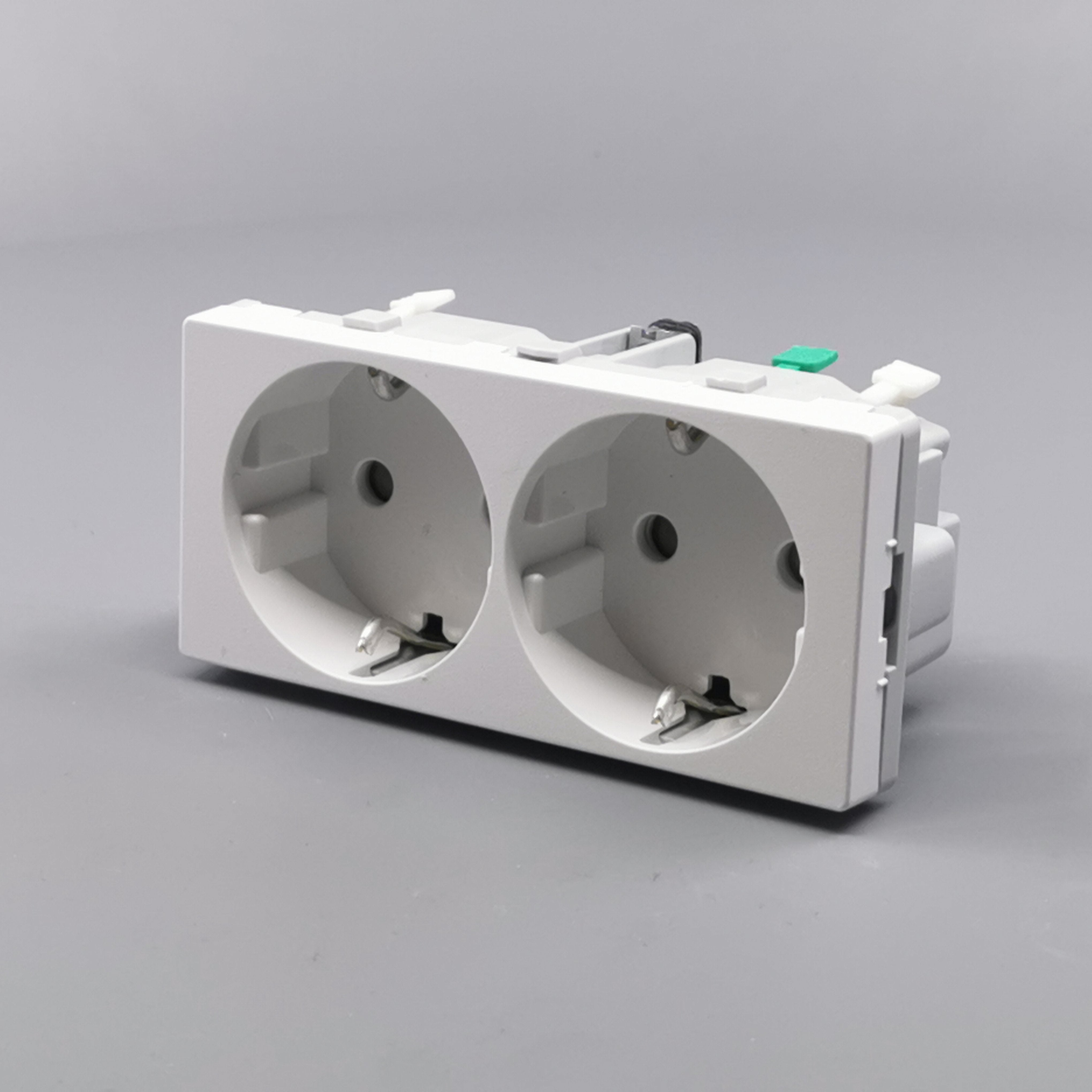 FUGA SIDE JORD DOBBELT STIKKONTAKT 2M HV