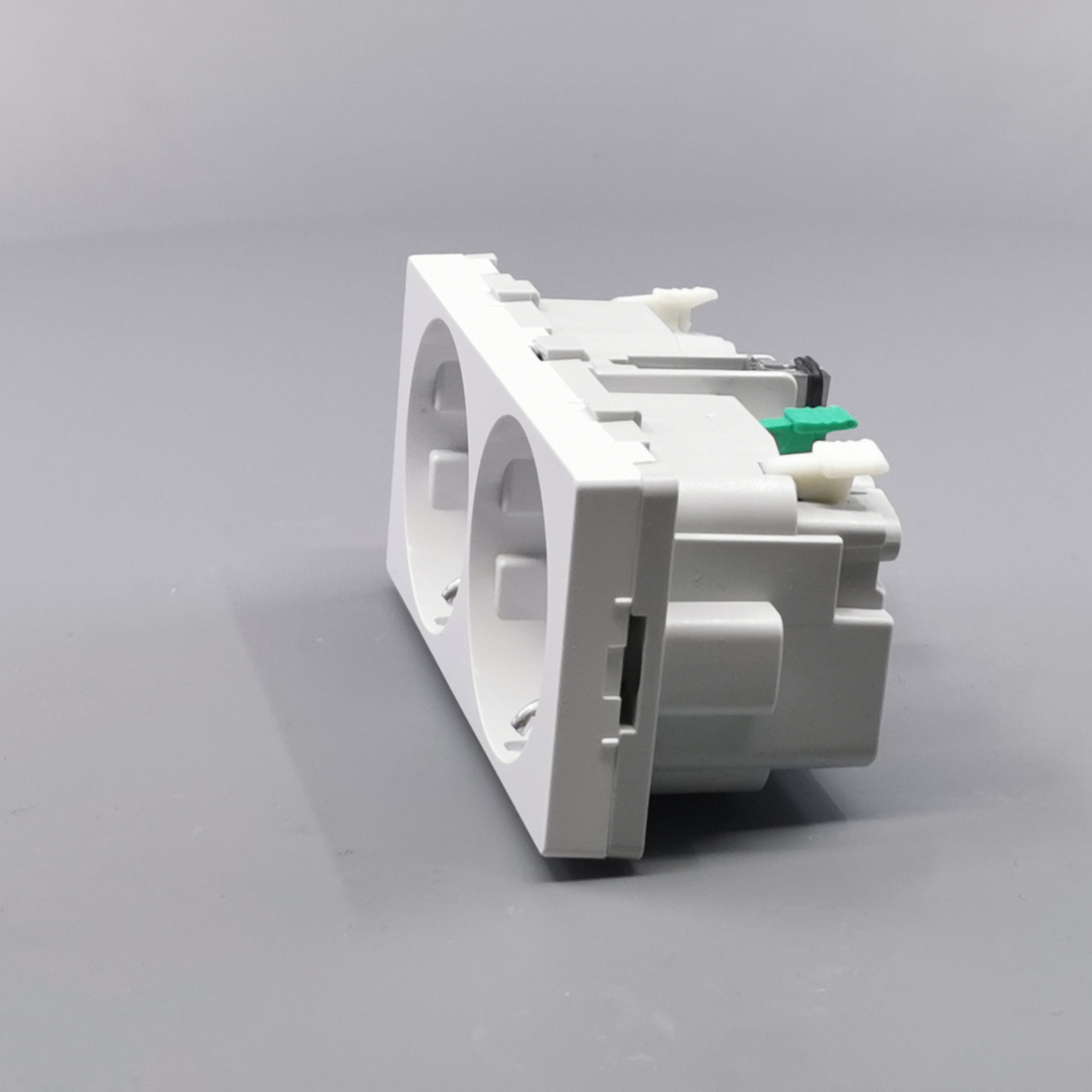 FUGA SIDE JORD DOBBELT STIKKONTAKT 2M HV