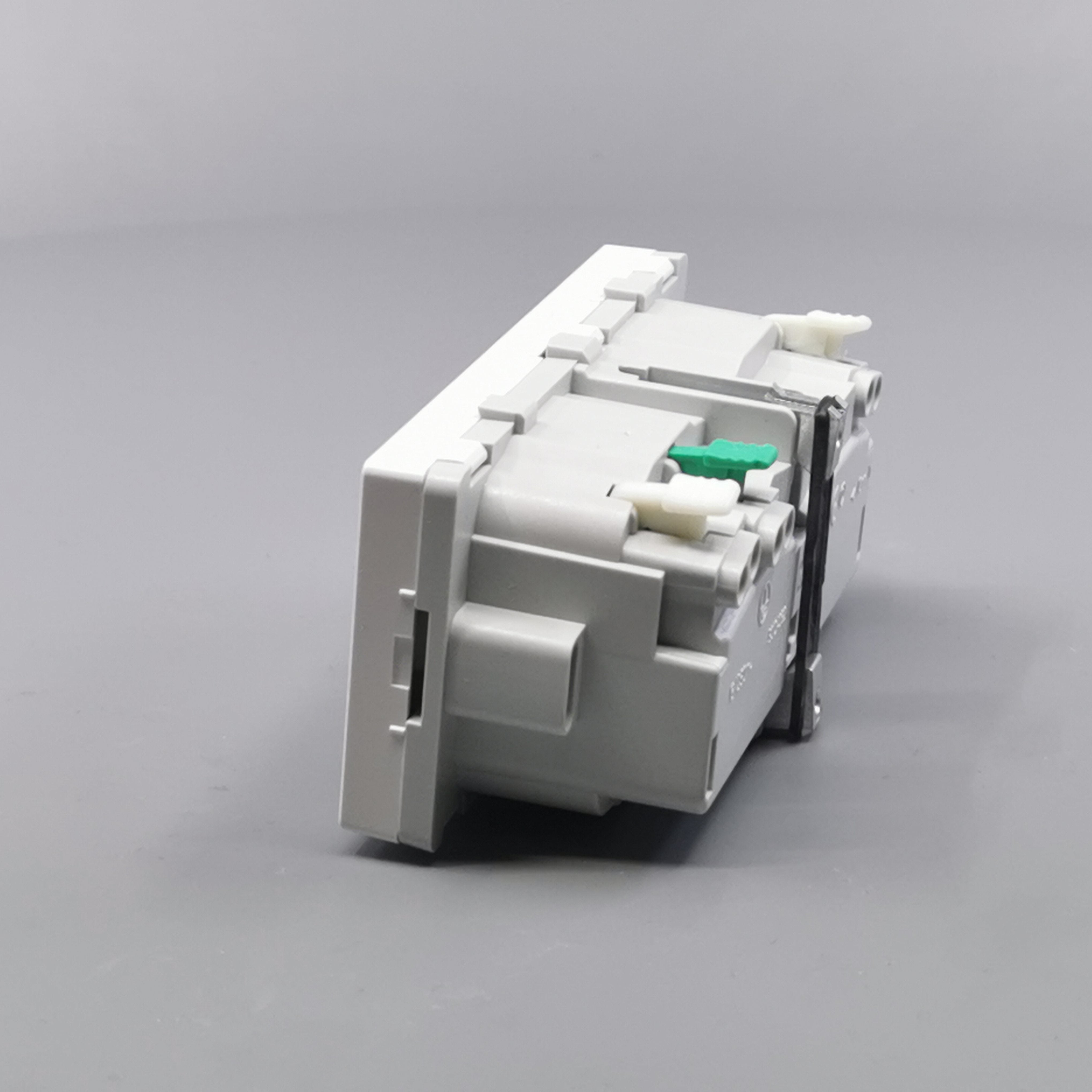 FUGA SIDE JORD DOBBELT STIKKONTAKT 2M HV