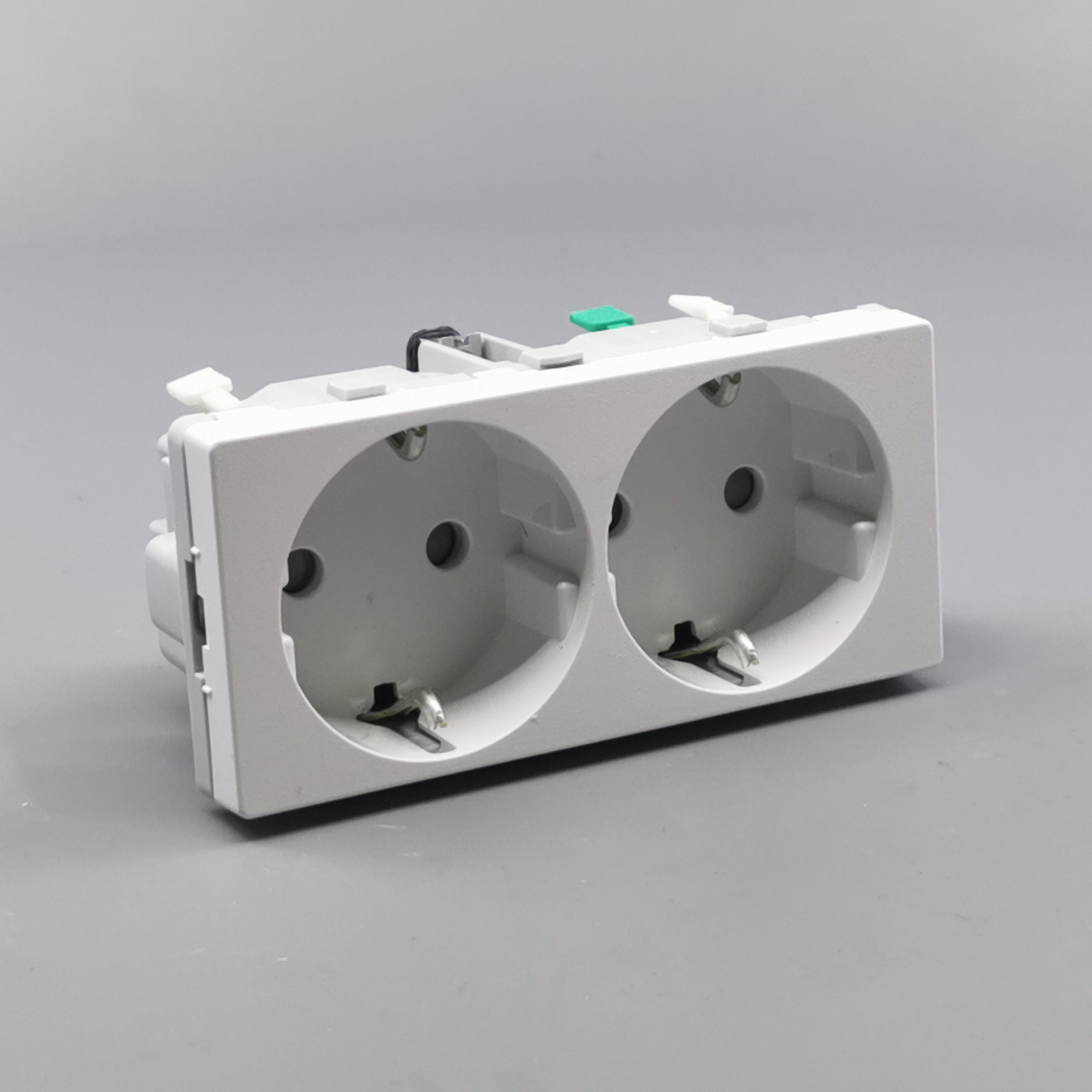 FUGA SIDE JORD DOBBELT STIKKONTAKT 2M HV