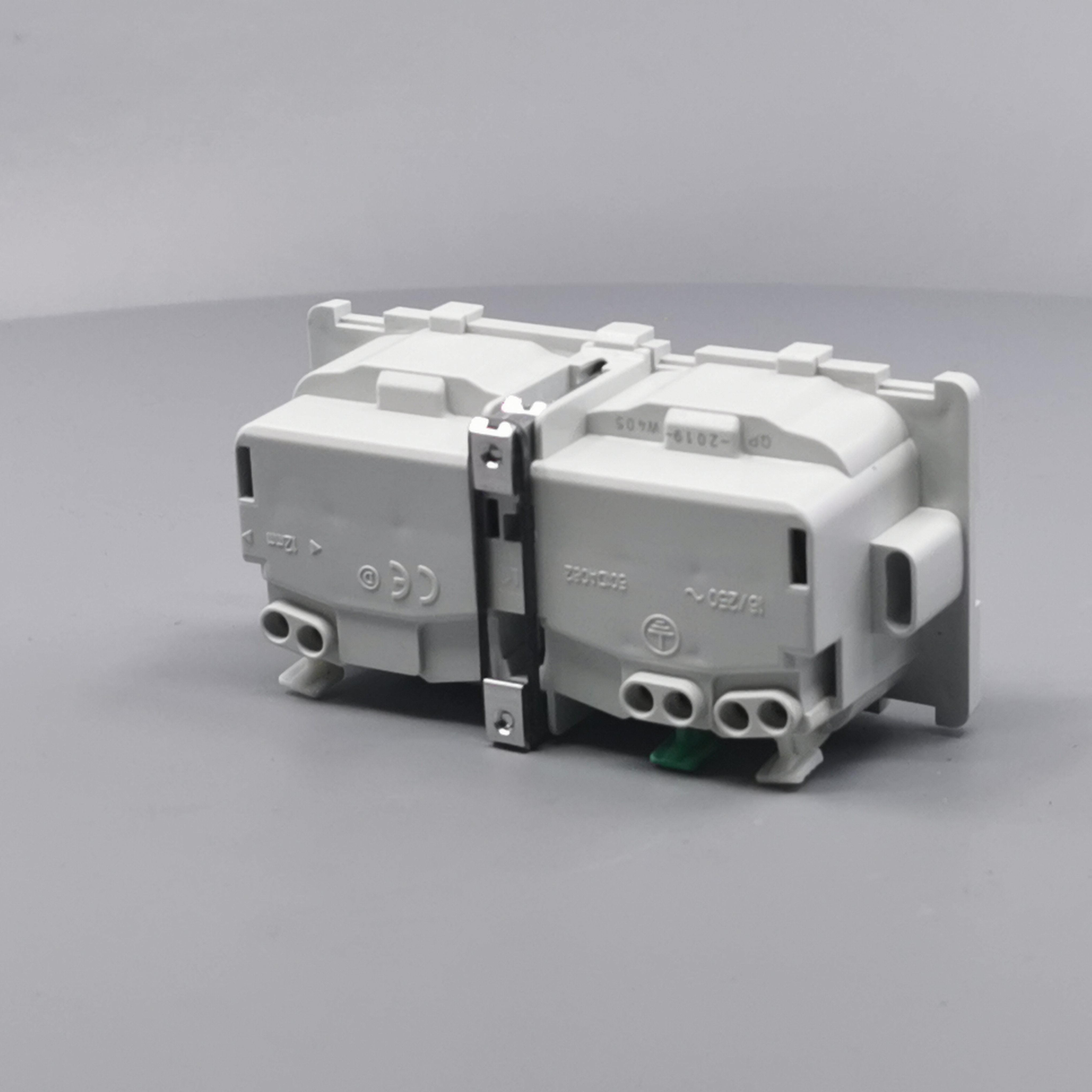 LK Fuga stikkontakt med sidejord 2m - uden afdækning