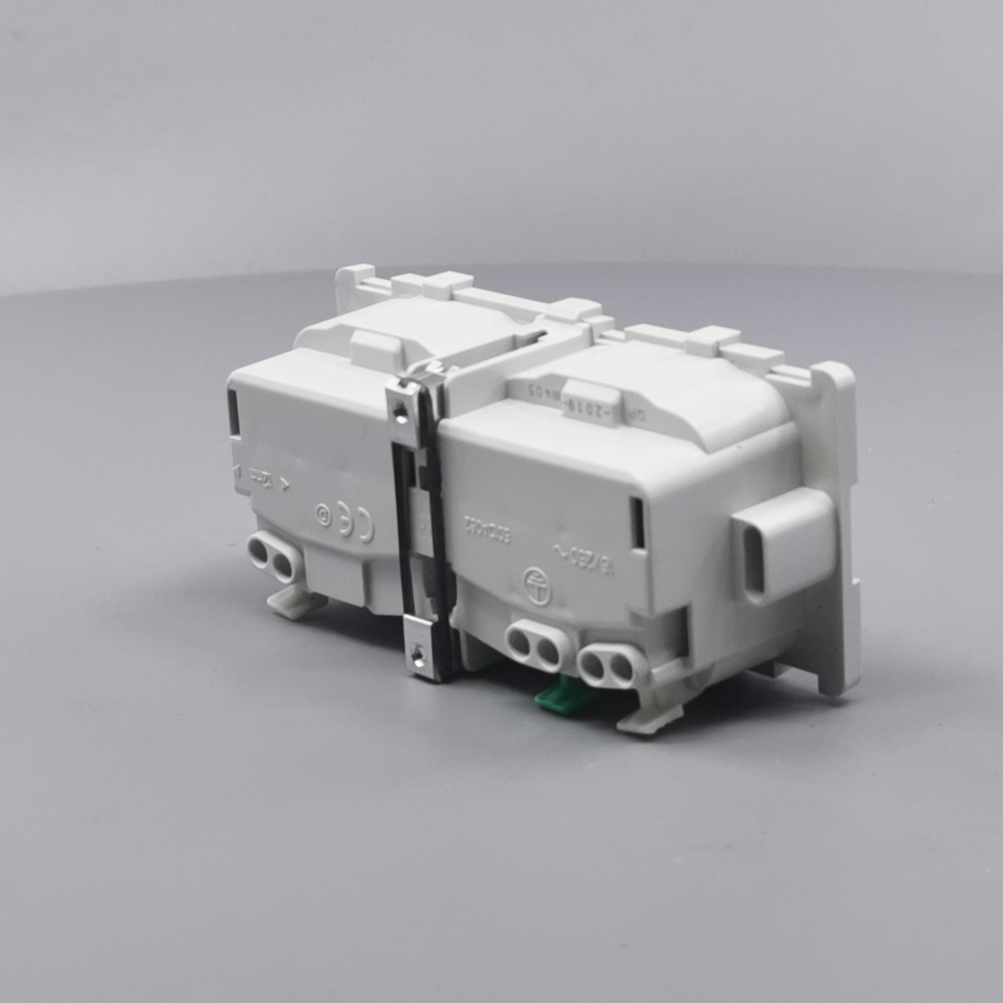 LK Fuga stikkontakt med sidejord 2m - uden afdækning