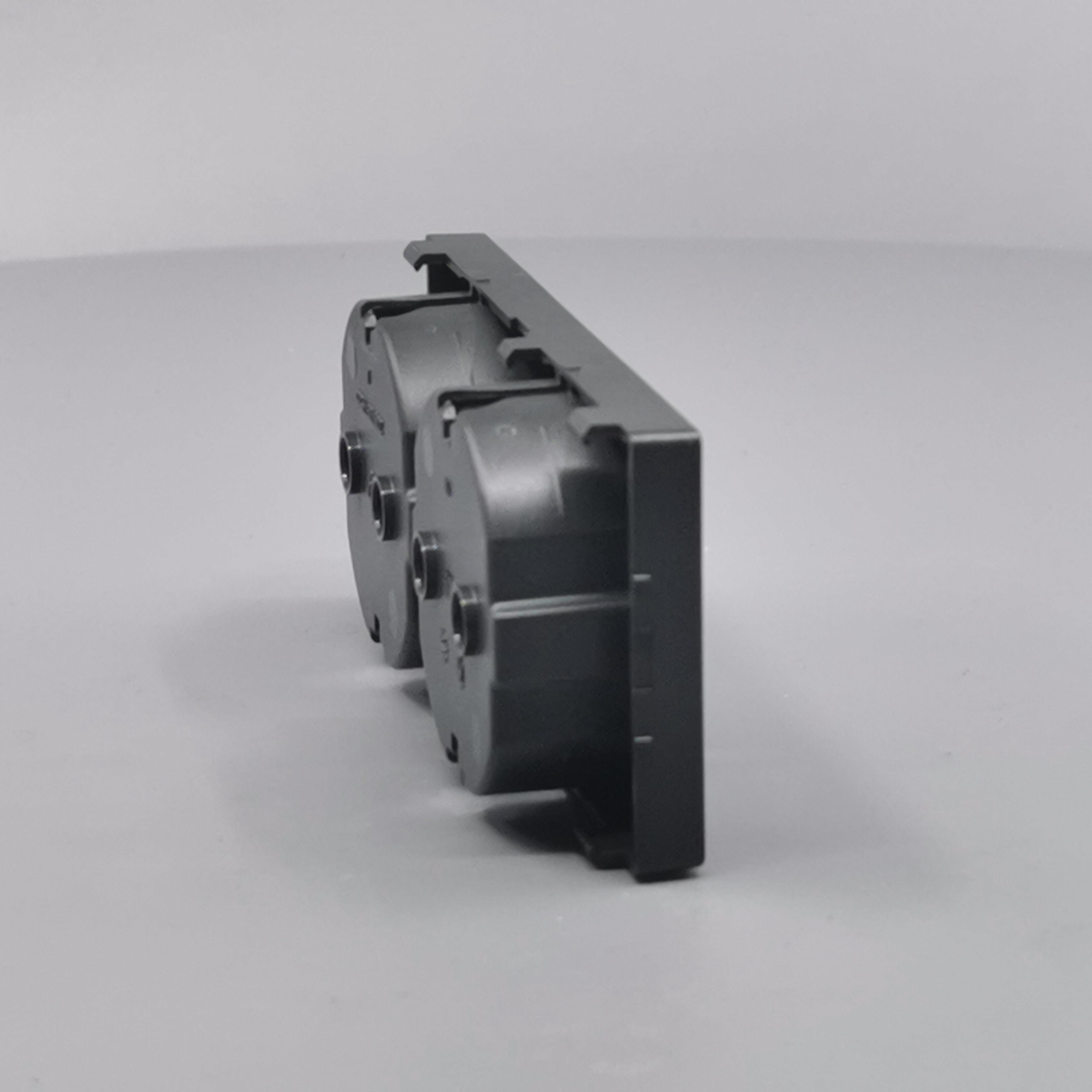 LK Fuga afdækning til 2m stikkontakt med sidejord - koksgrå