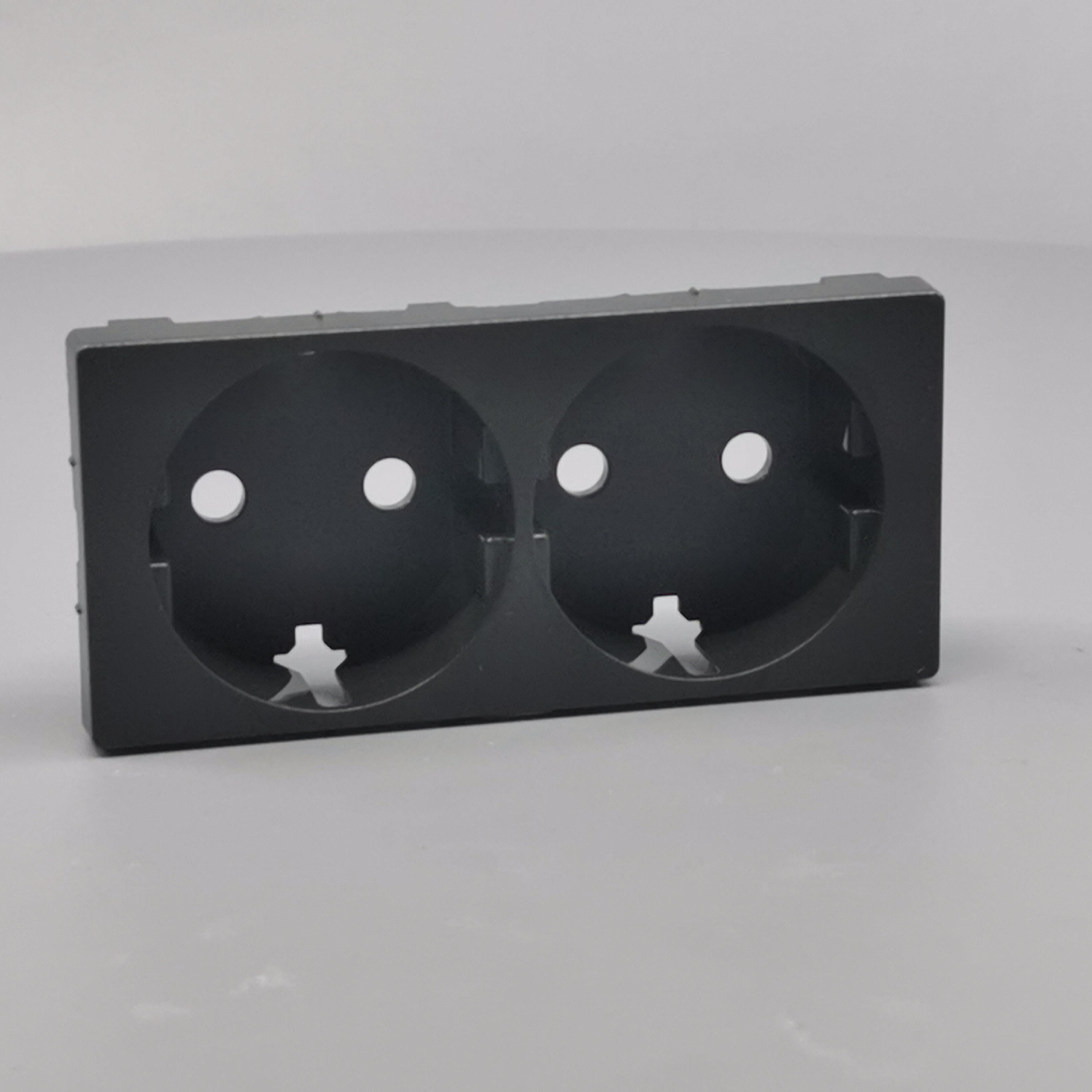 LK Fuga afdækning til 2m stikkontakt med sidejord - koksgrå