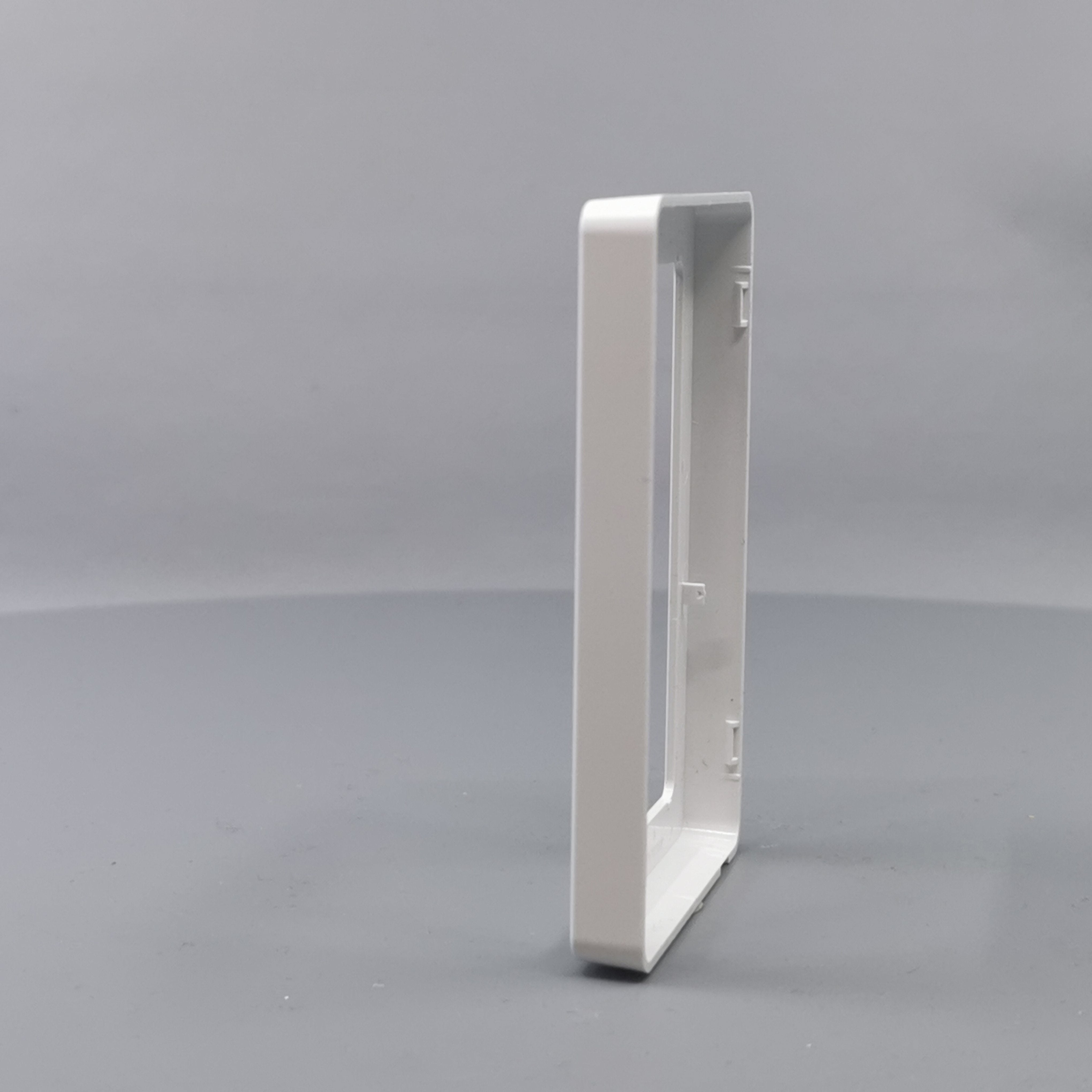 LK Fuga ramme BASE 63 2m - hvid