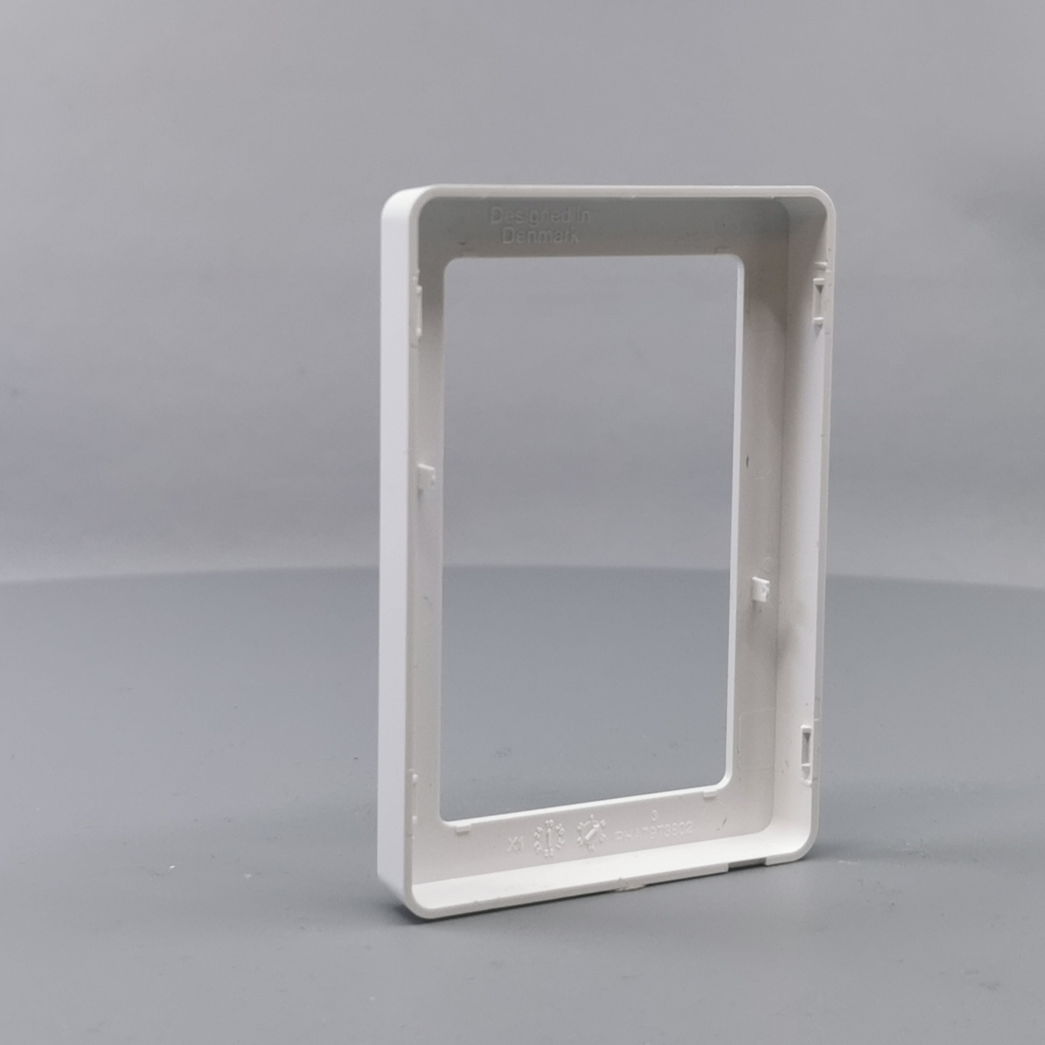 LK Fuga ramme BASE 63 2m - hvid