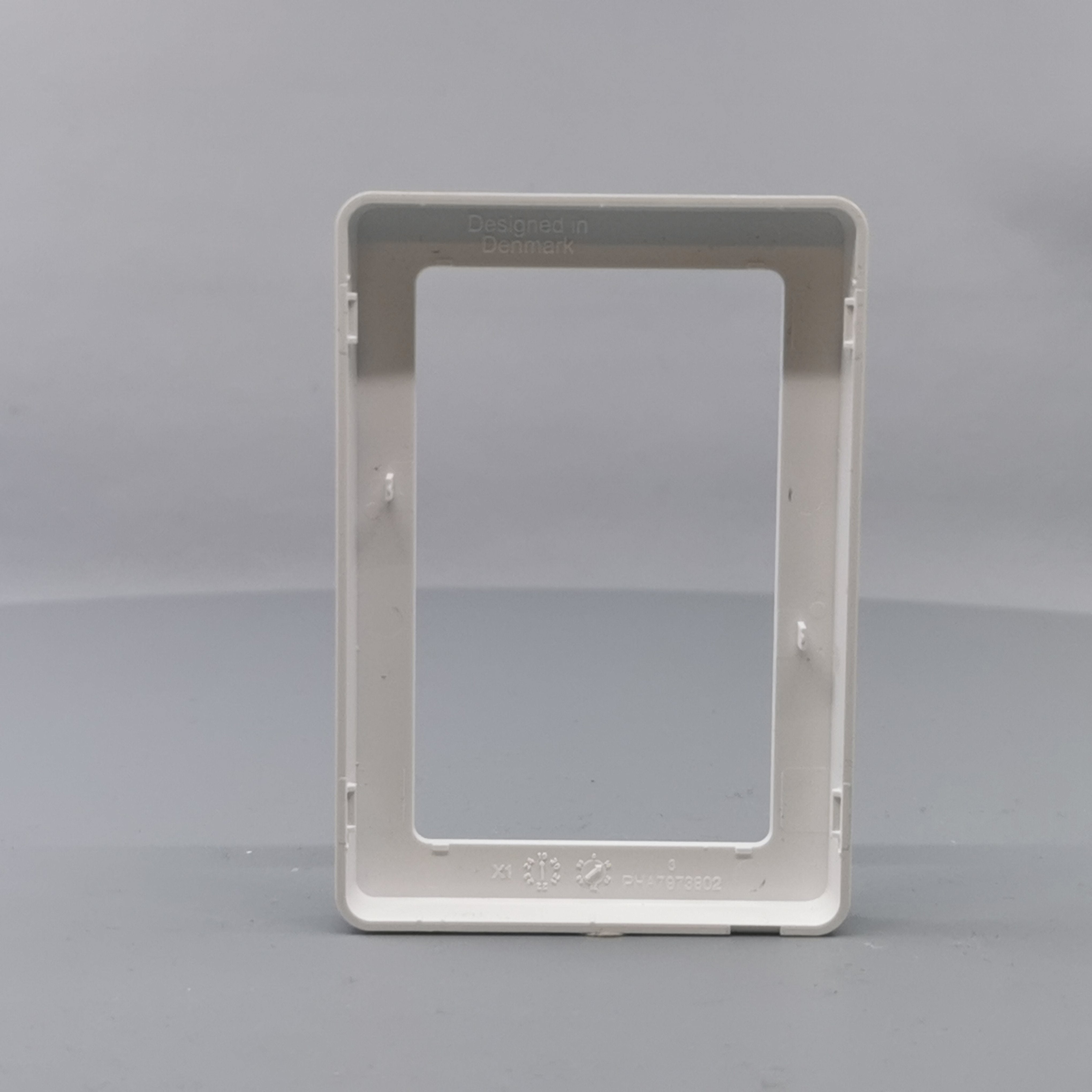 LK Fuga ramme BASE 63 2m - hvid