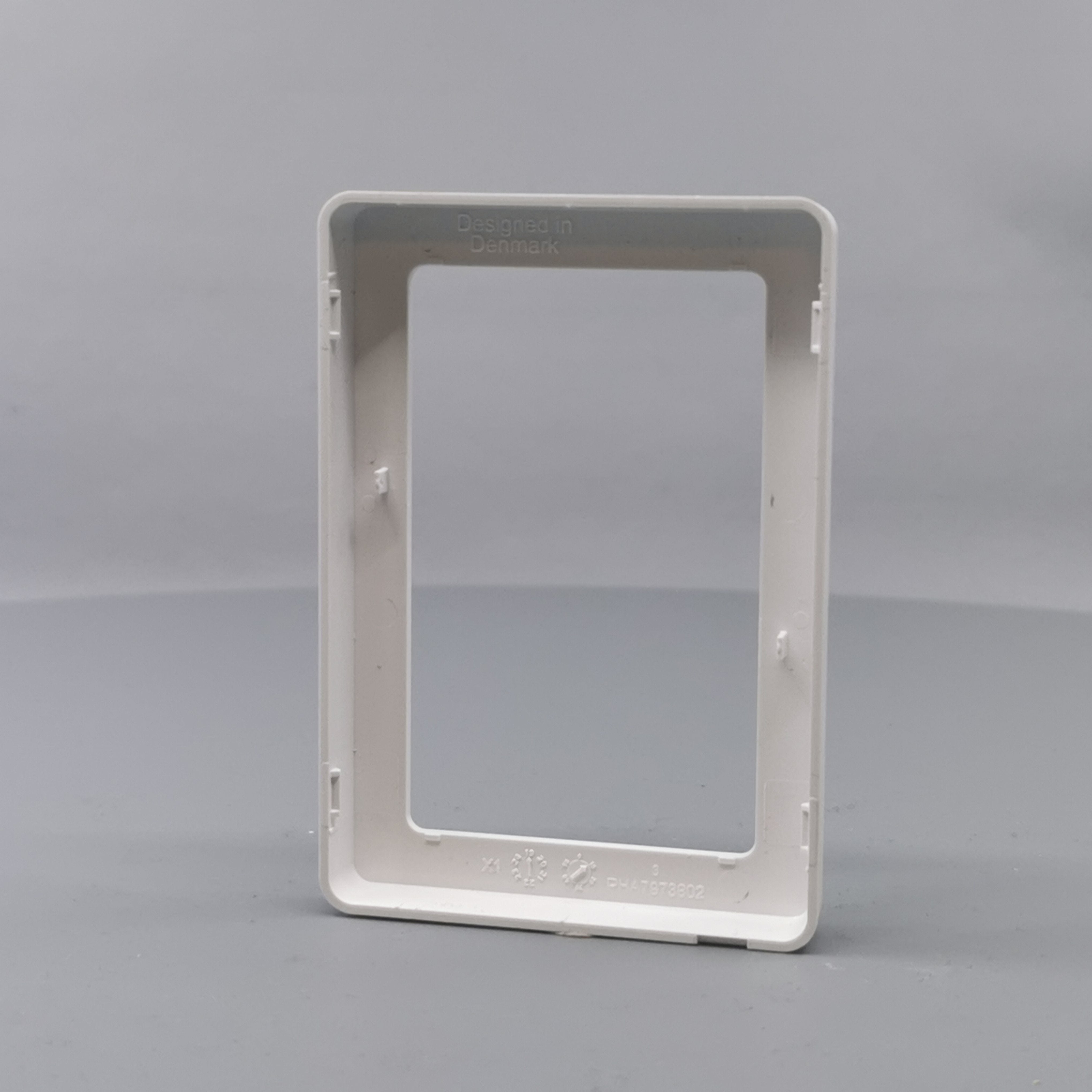 LK Fuga ramme BASE 63 2m - hvid