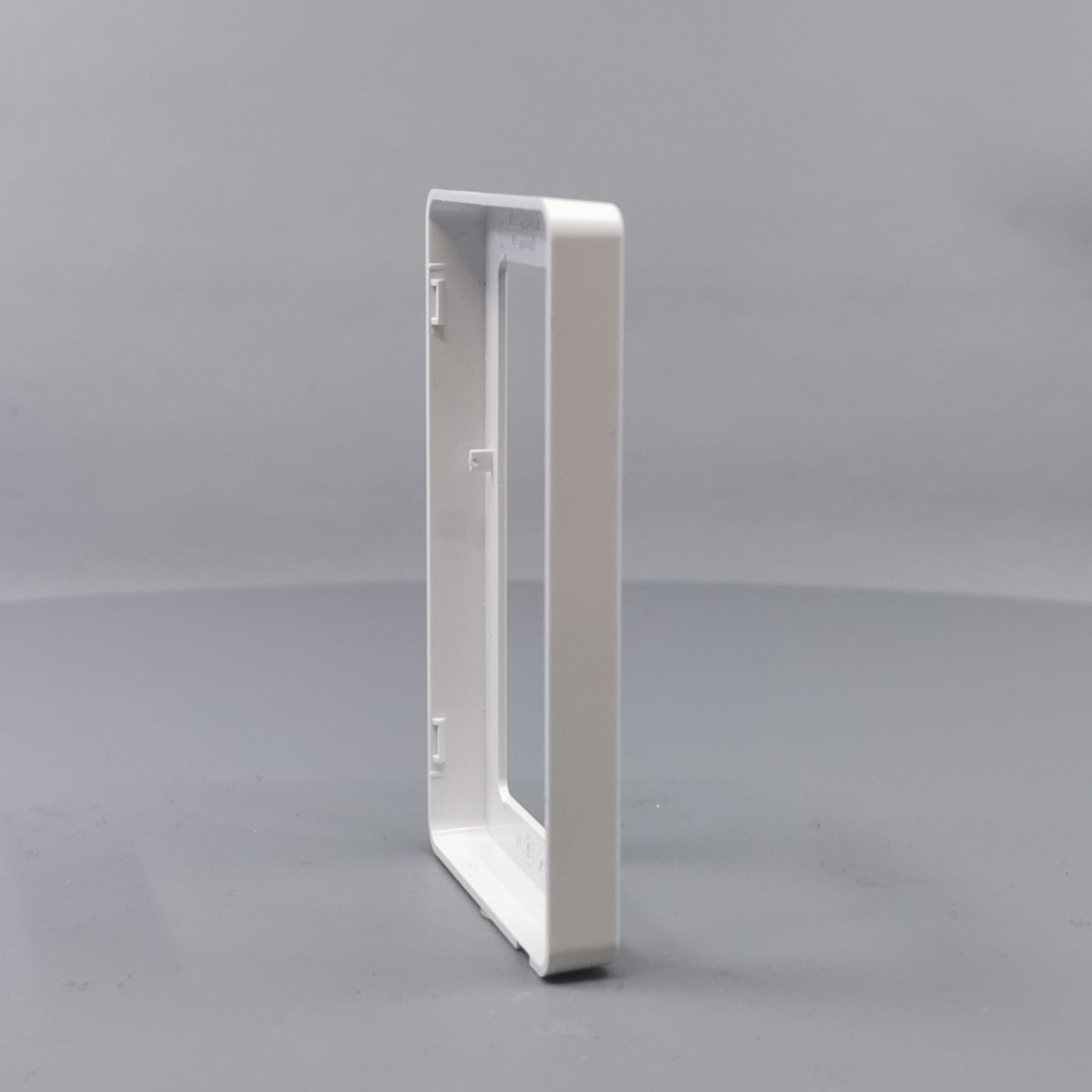 LK Fuga ramme BASE 63 2m - hvid