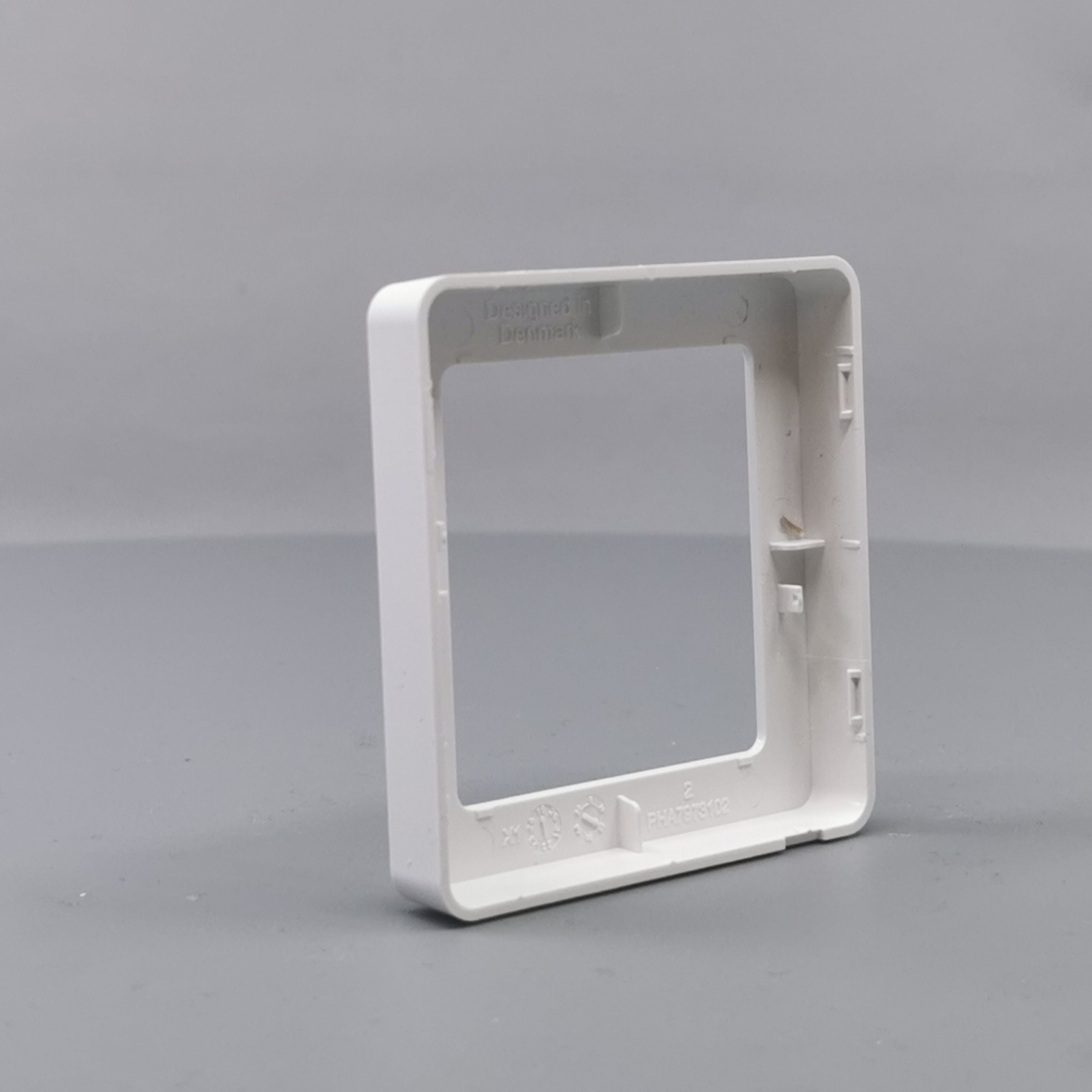 LK Fuga ramme BASE 63 1m - hvid