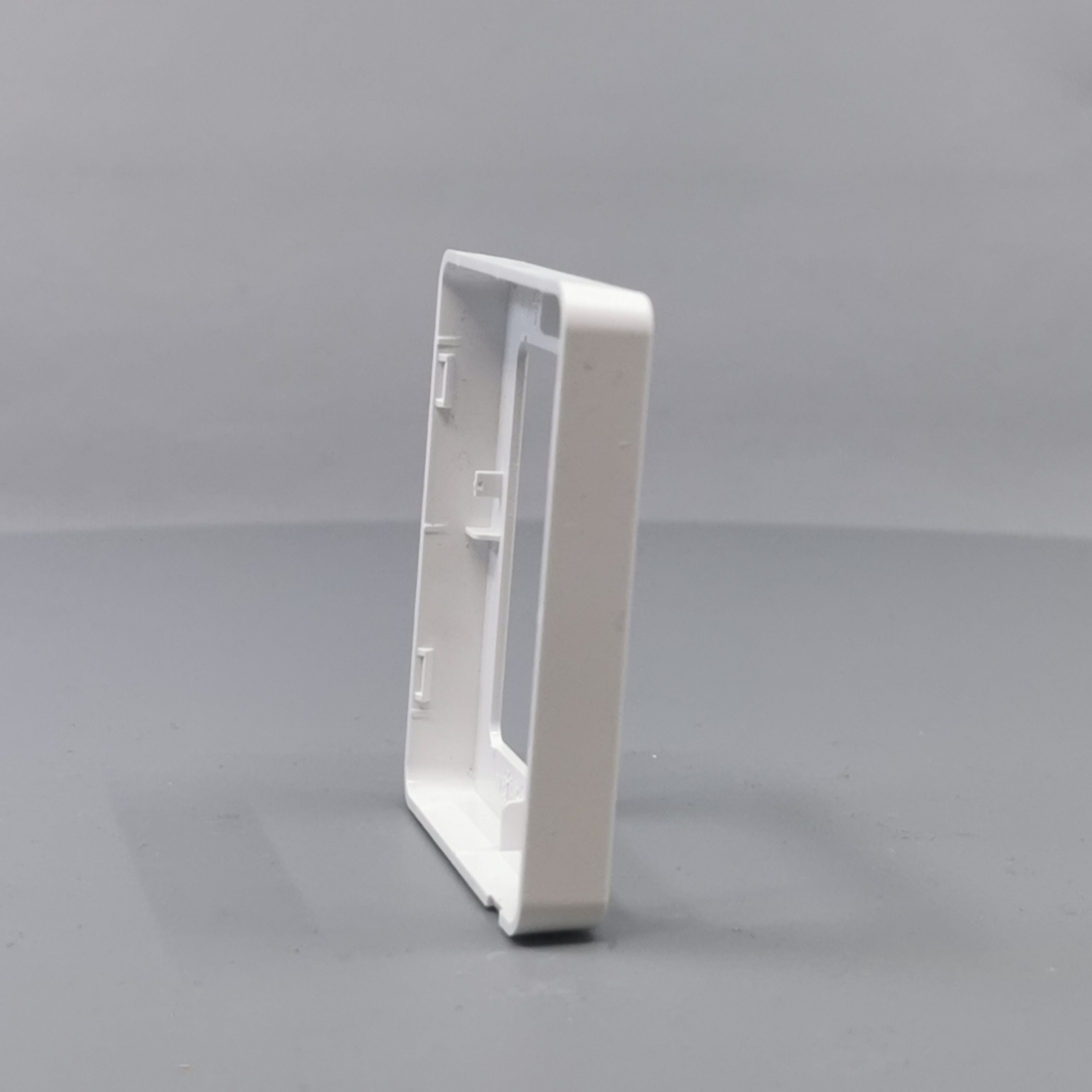 LK Fuga ramme BASE 63 1m - hvid