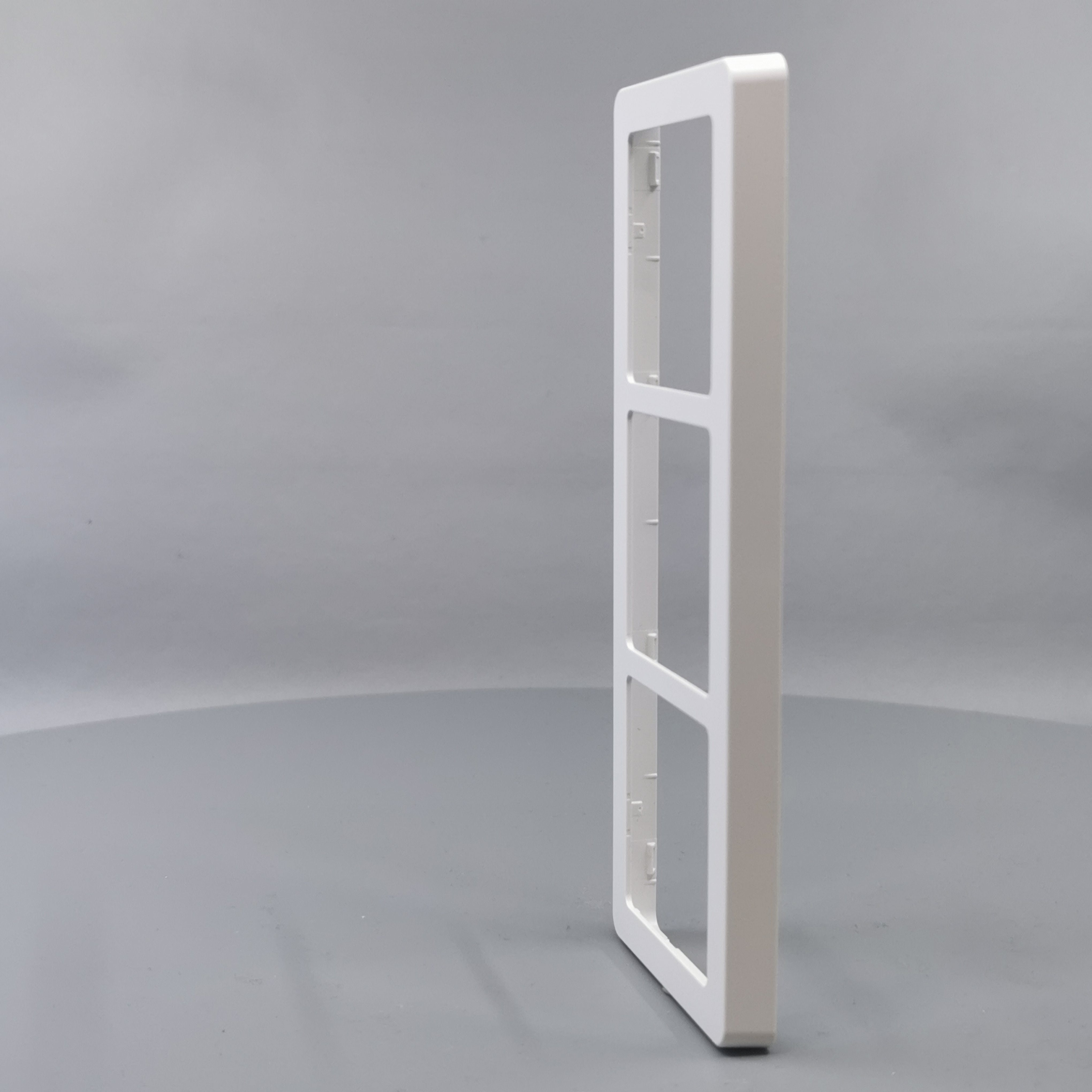 LK Fuga ramme BASE 63 3x1m - hvid