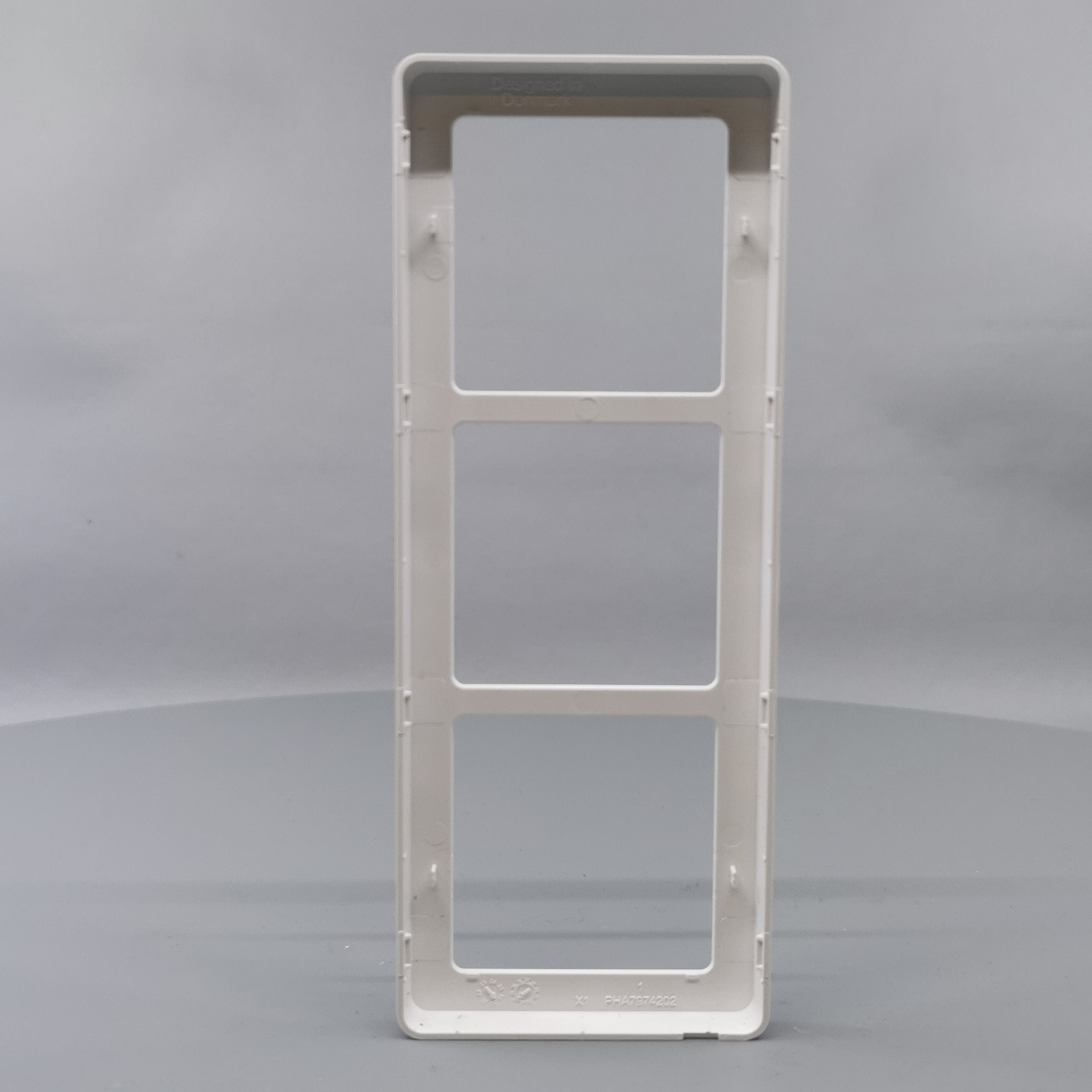 LK Fuga ramme BASE 63 3x1m - hvid