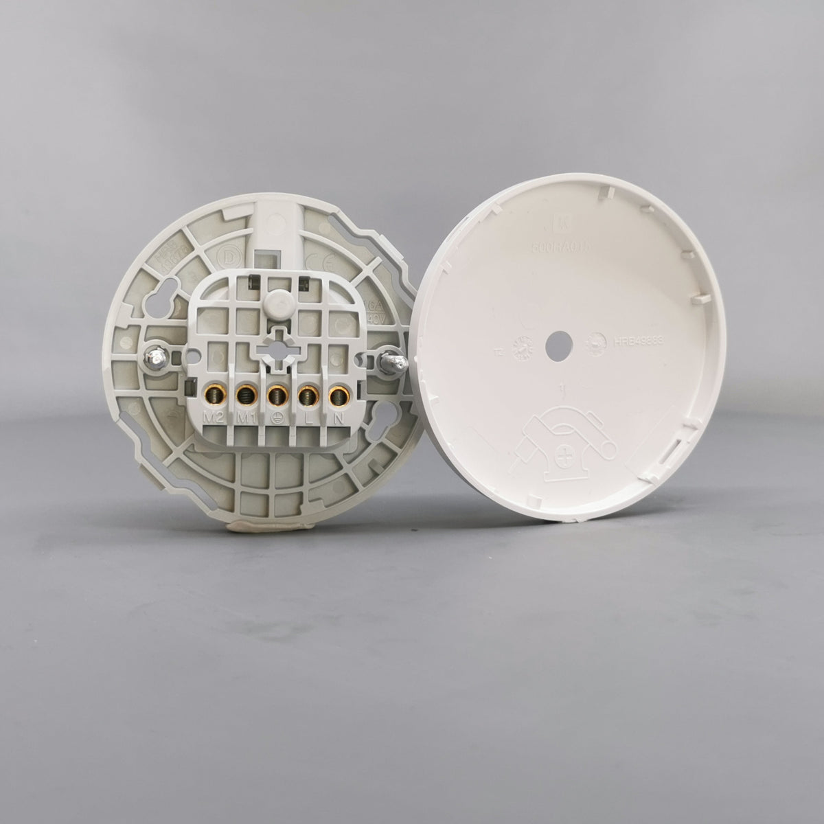 Lampeudtag Ø83mm. 5P Hvid (Ny model) (360° frame 12)