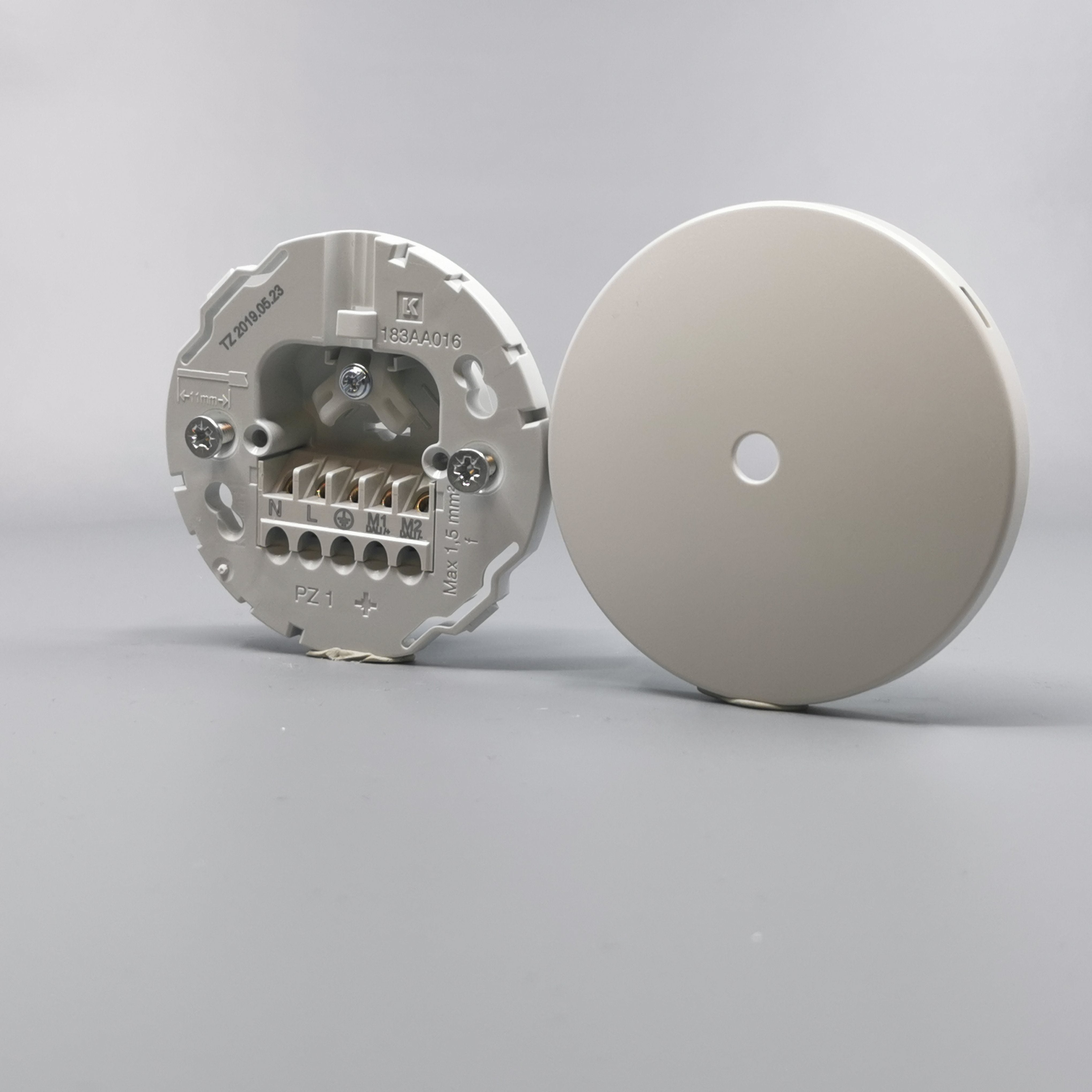 Lampeudtag Ø83mm. 5P Lysegrå (Ny model)