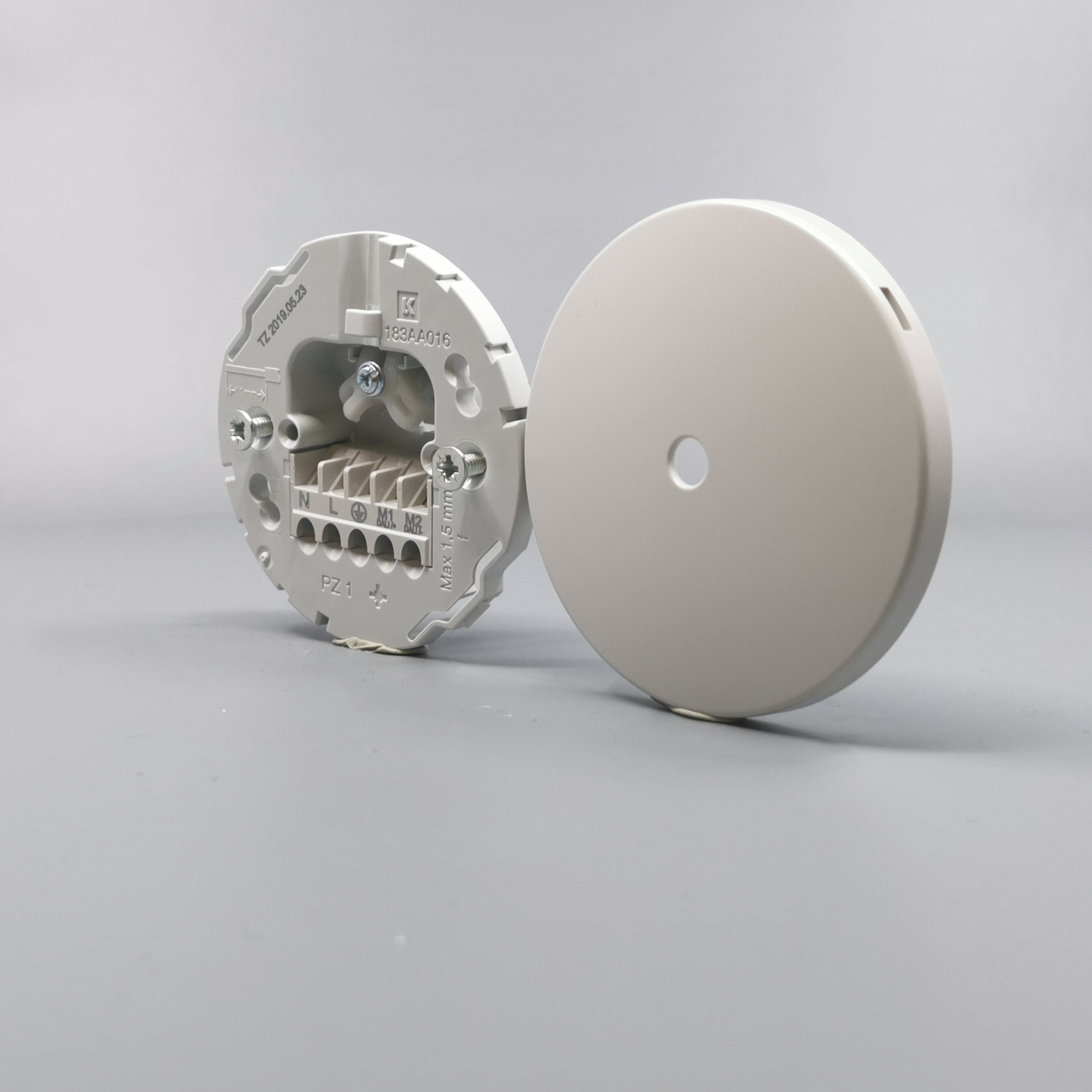 Lampeudtag Ø83mm. 5P Lysegrå (Ny model)