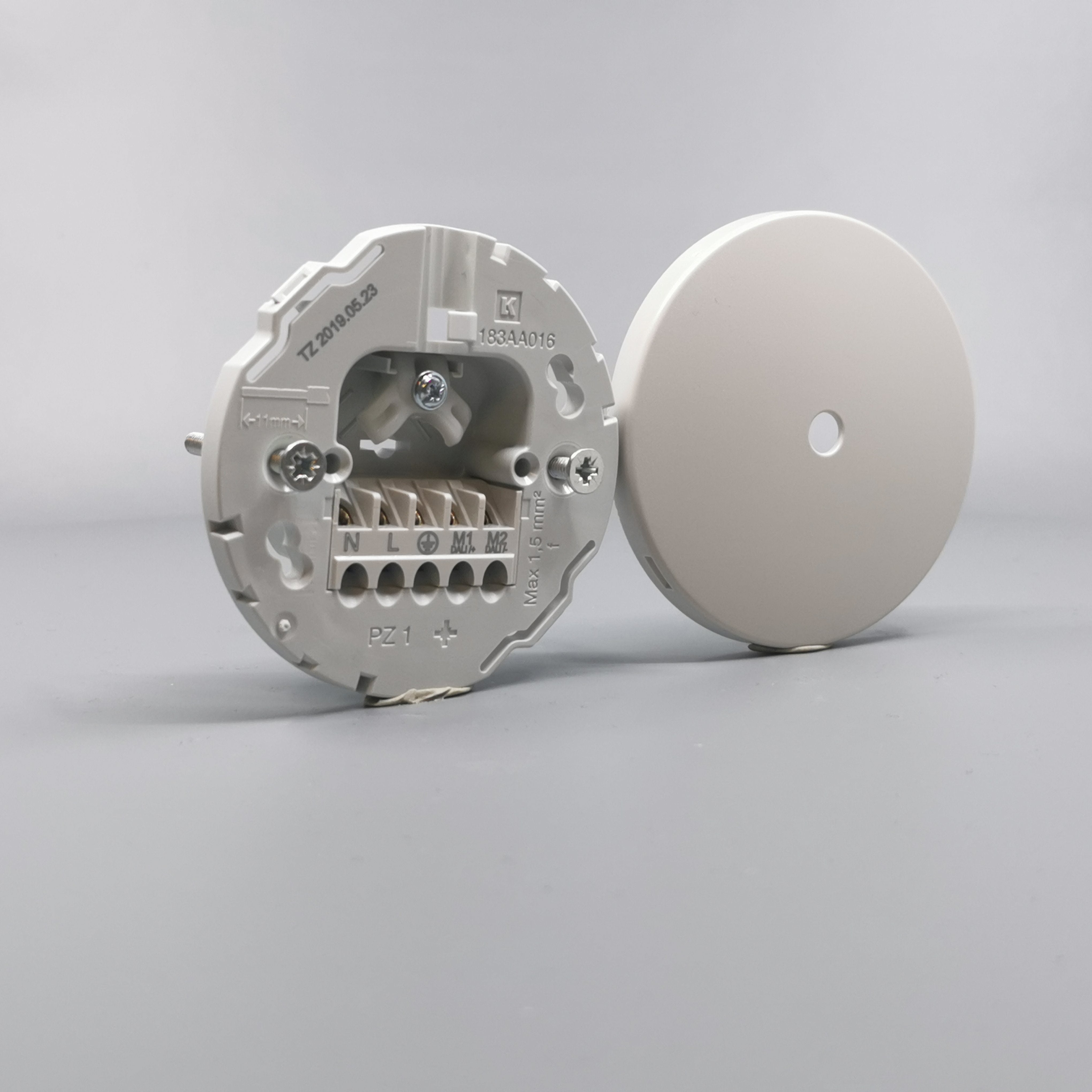 Lampeudtag Ø83mm. 5P Lysegrå (Ny model)