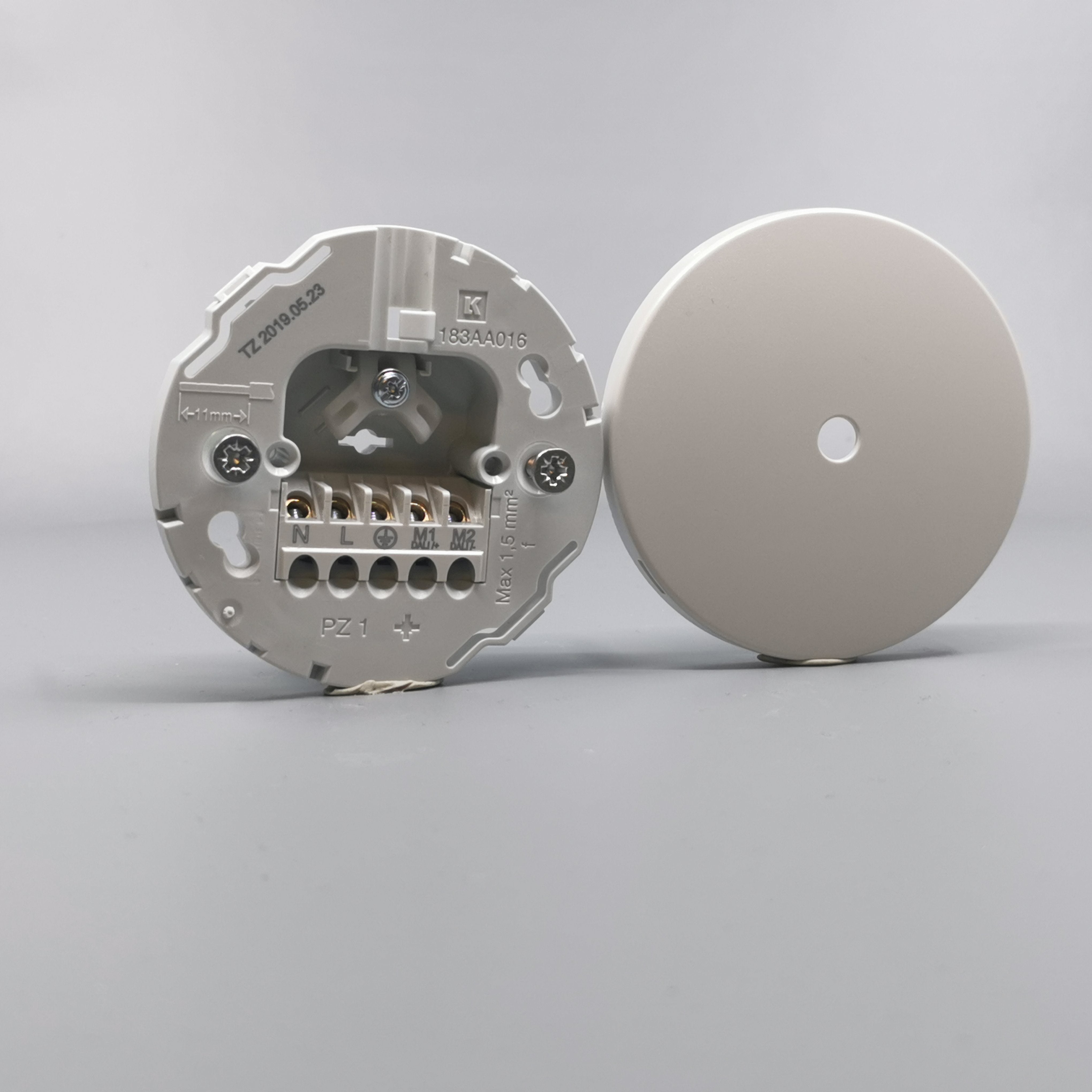 Lampeudtag Ø83mm. 5P Lysegrå (Ny model)