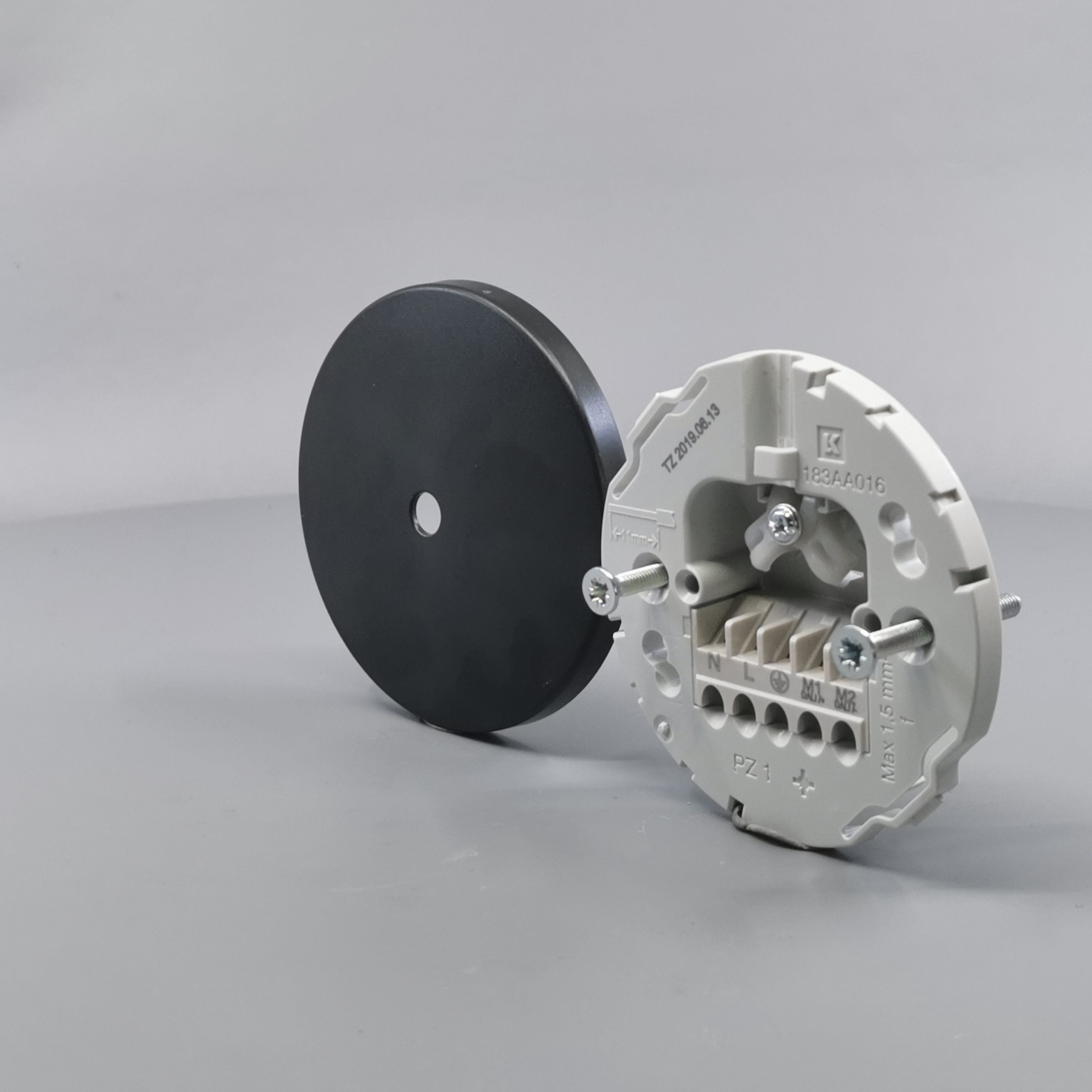 Lampeudtag Ø83mm. 5P Koksgrå (Ny model)